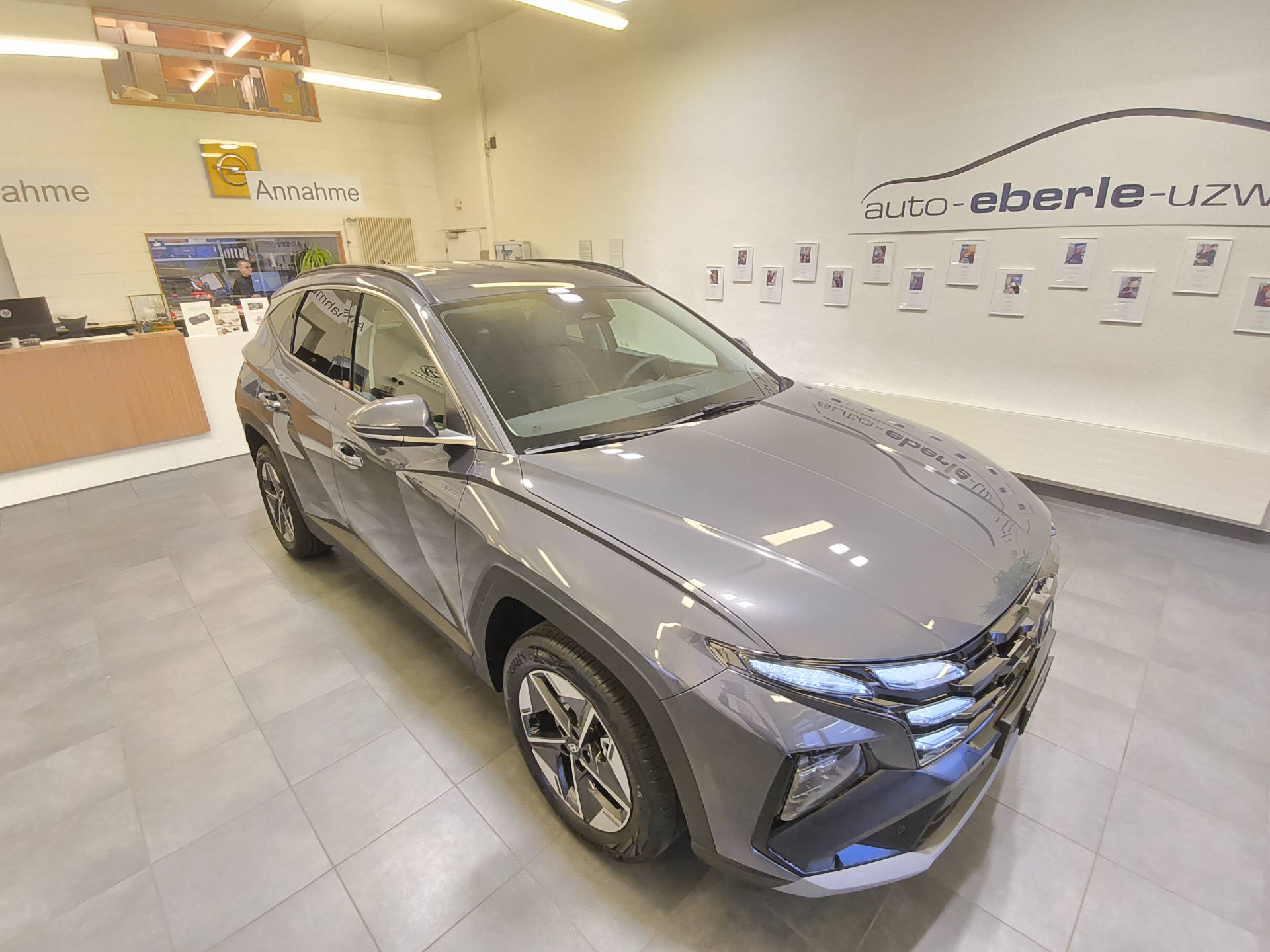 HYUNDAI Tucson 1.6 T-GDi HEV Amplia 4WD-image-11