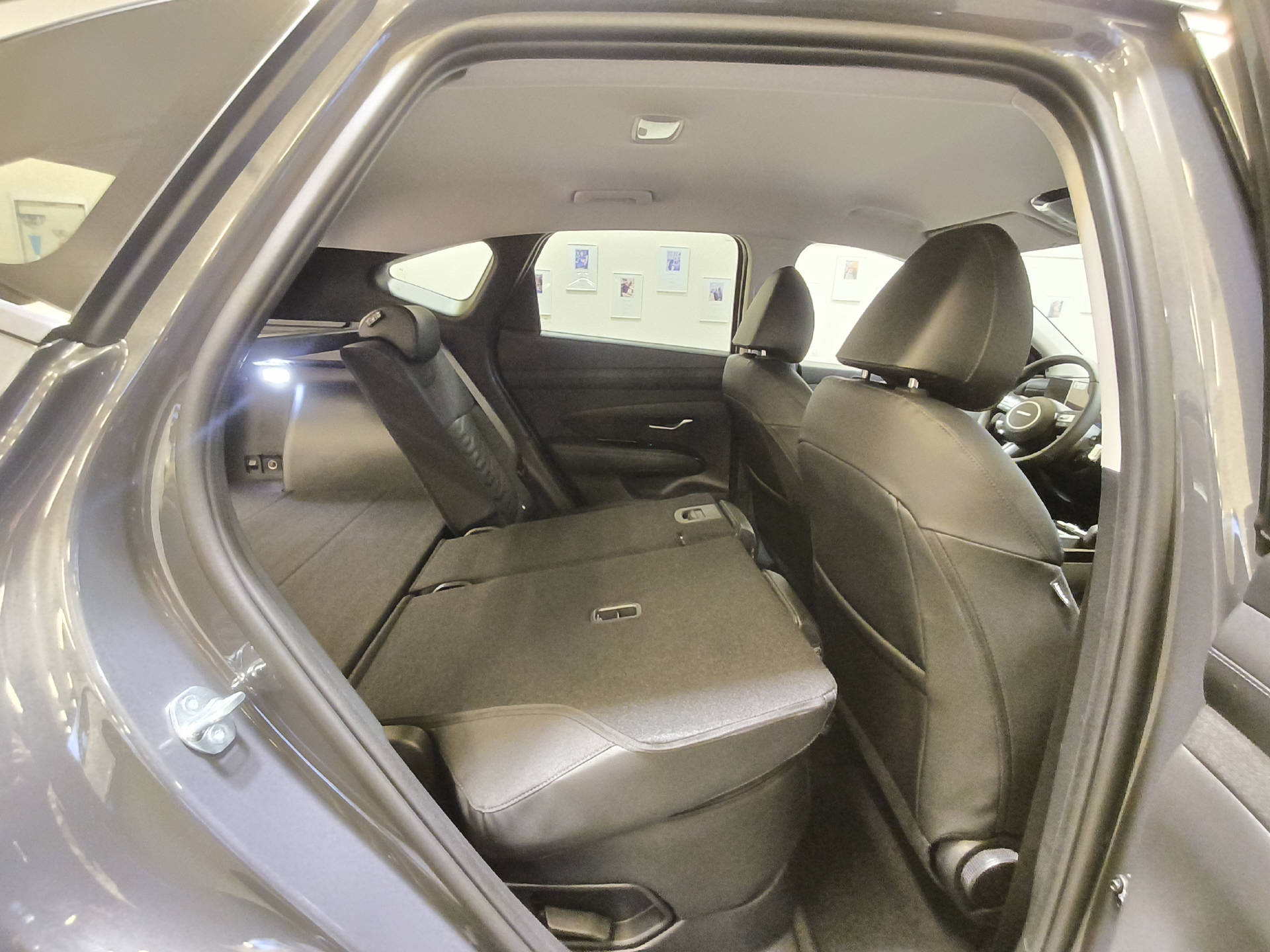 HYUNDAI Tucson 1.6 T-GDi HEV Amplia 4WD-image-17