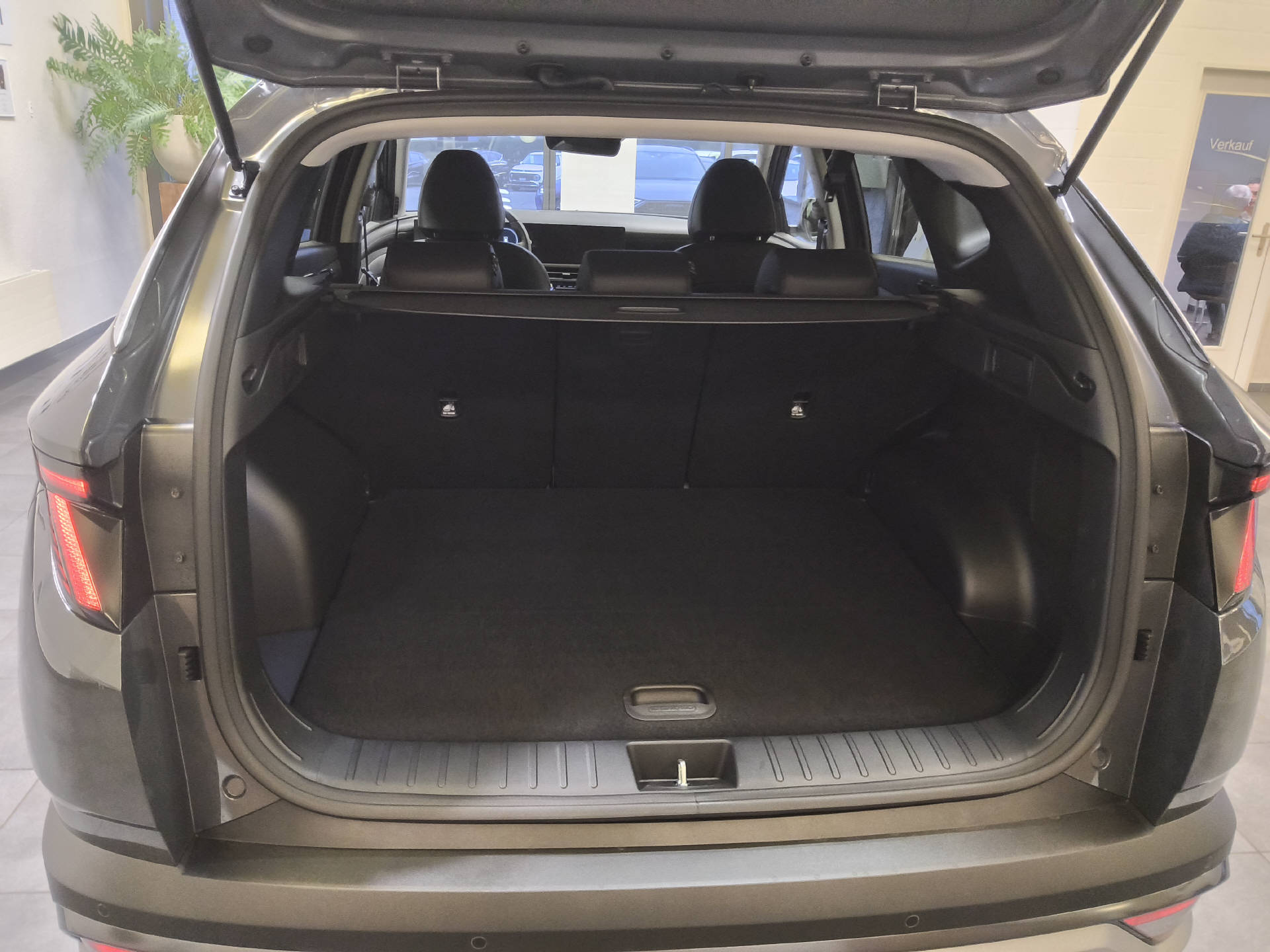 HYUNDAI Tucson 1.6 T-GDi HEV Amplia 4WD-image-15