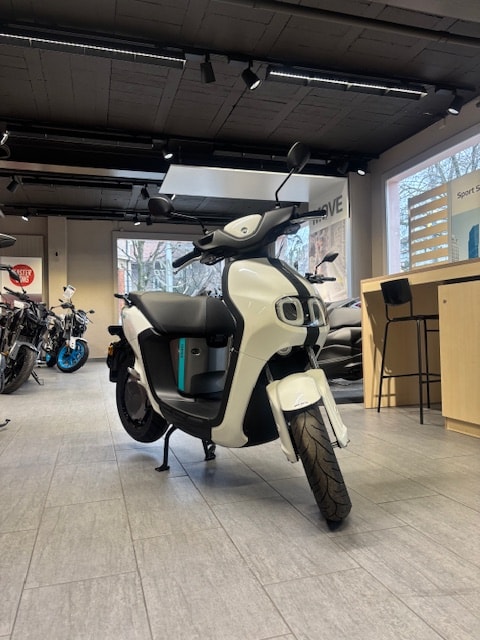 YAMAHA NEO'S EV-image-0
