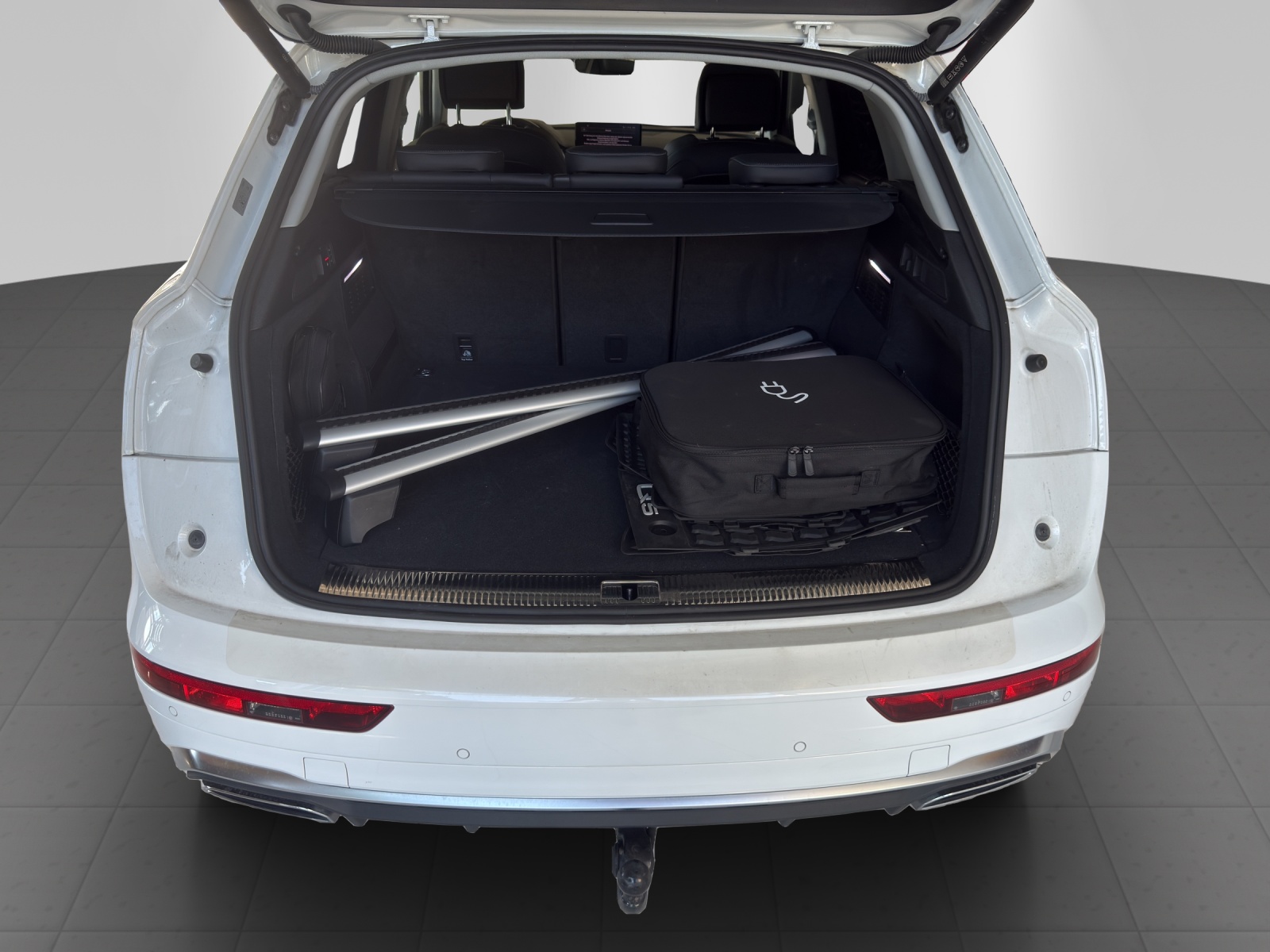 AUDI Q5 55 TFSI e PHEV S line quattro S-tronic, 8-fach bereift-image-10