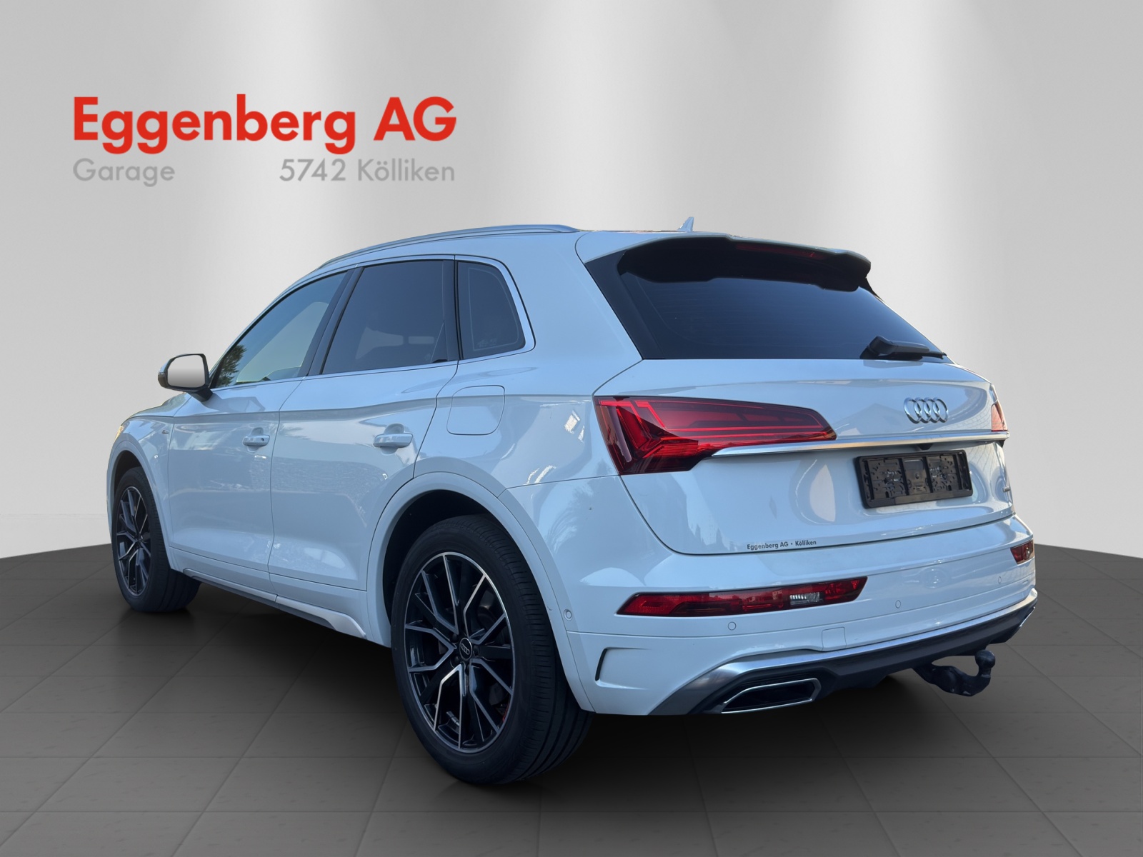 AUDI Q5 55 TFSI e PHEV S line quattro S-tronic, 8-fach bereift-showroom-element-2