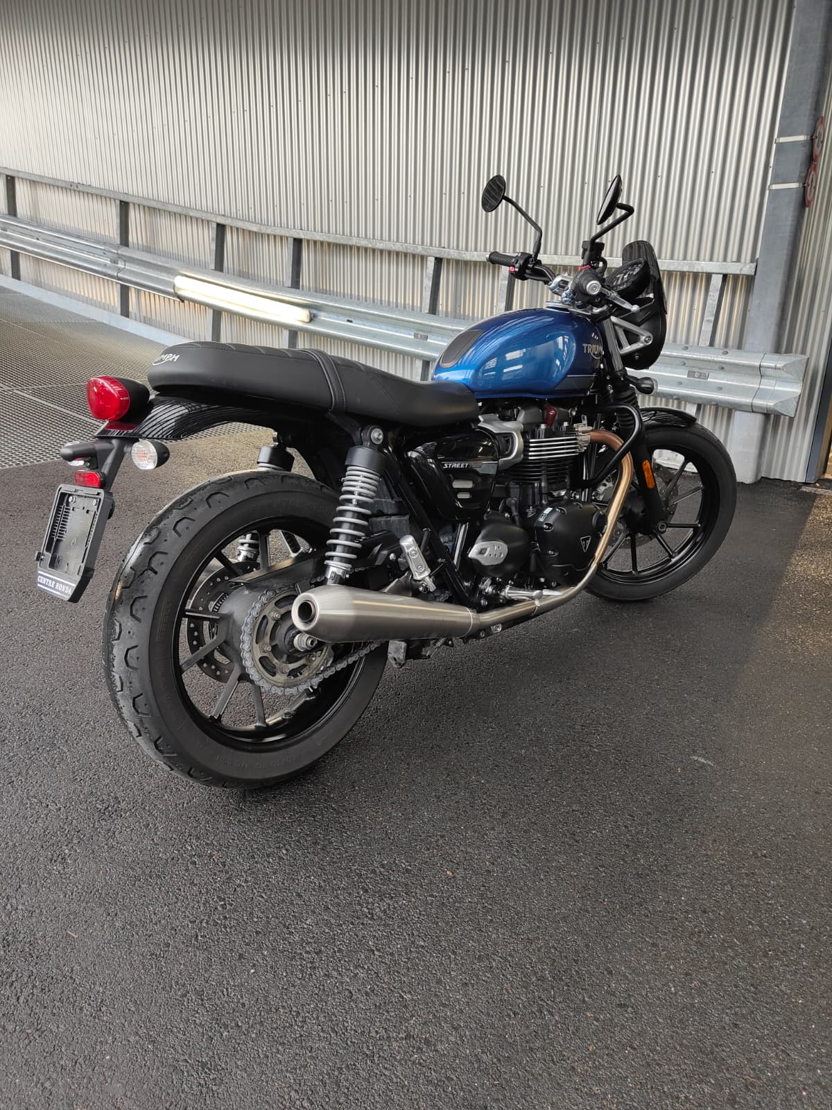 TRIUMPH Street Twin 900 Special Edition-image-7