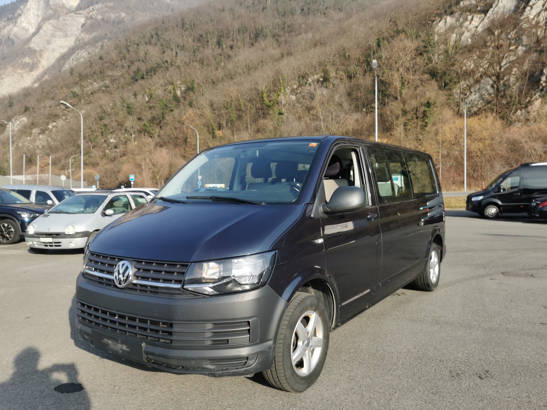 VW T6 2.0 TDI 4Motion (Lang)-image-1