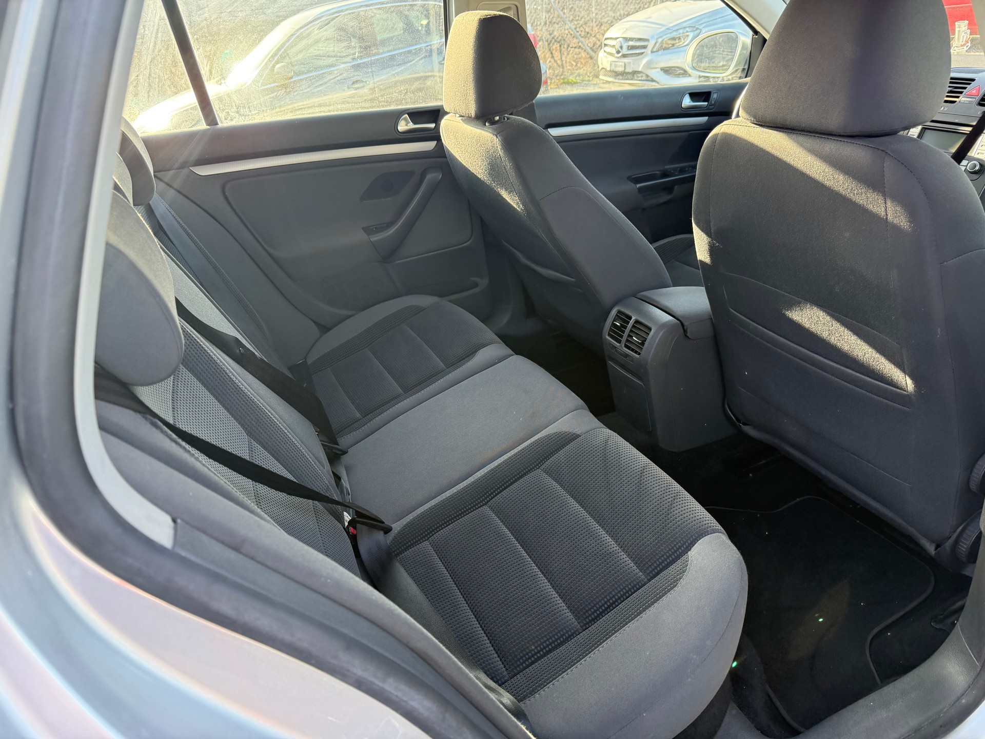 VW Golf Variant 1.4 TSI Comfortline DSG-image-2