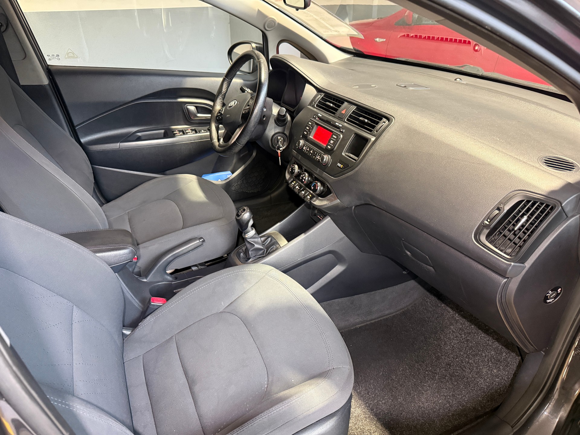 KIA Rio 1.4 CVVT Style-image-7