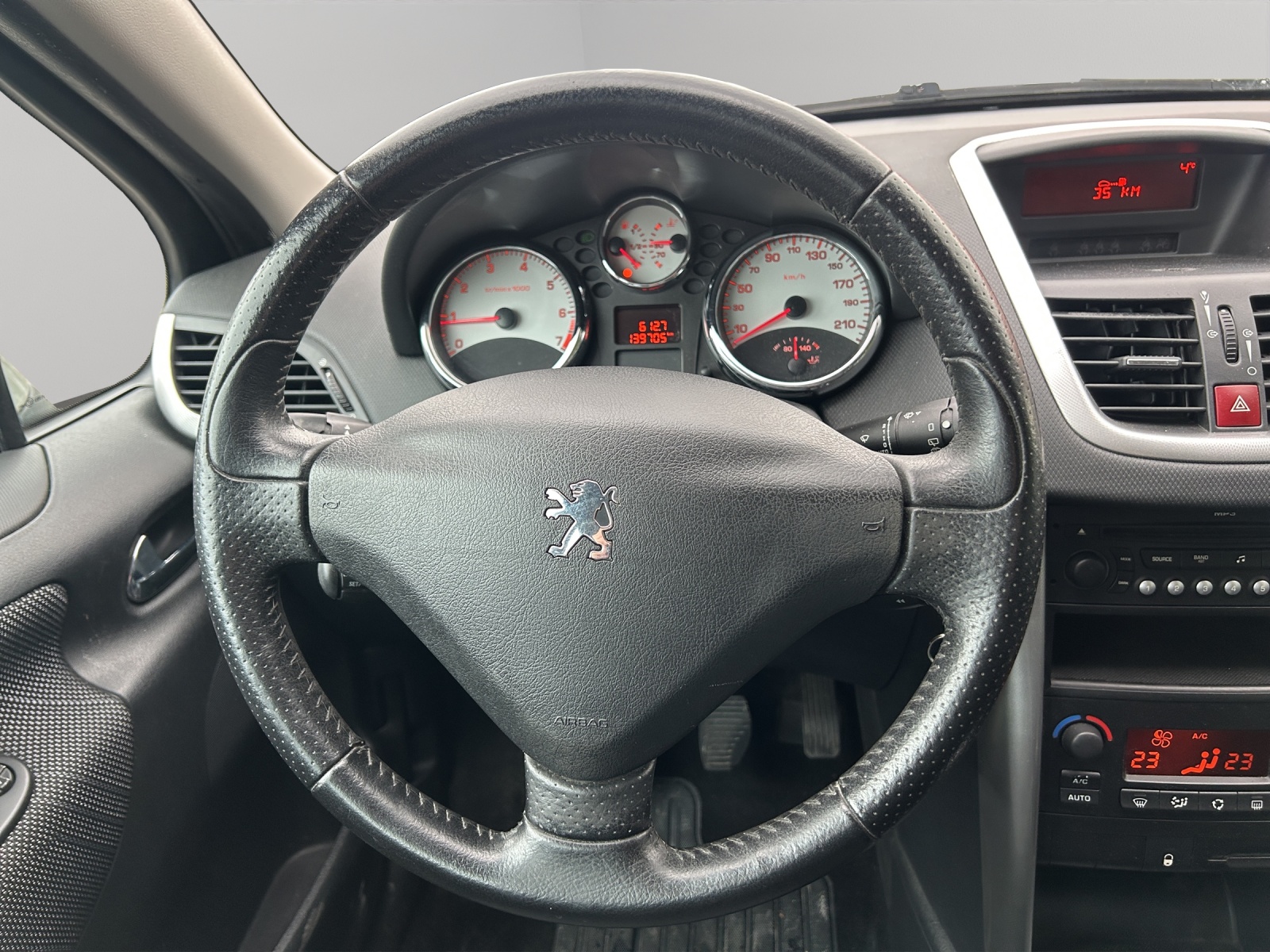 PEUGEOT 207 1.6 16V Sport Pack-image-13
