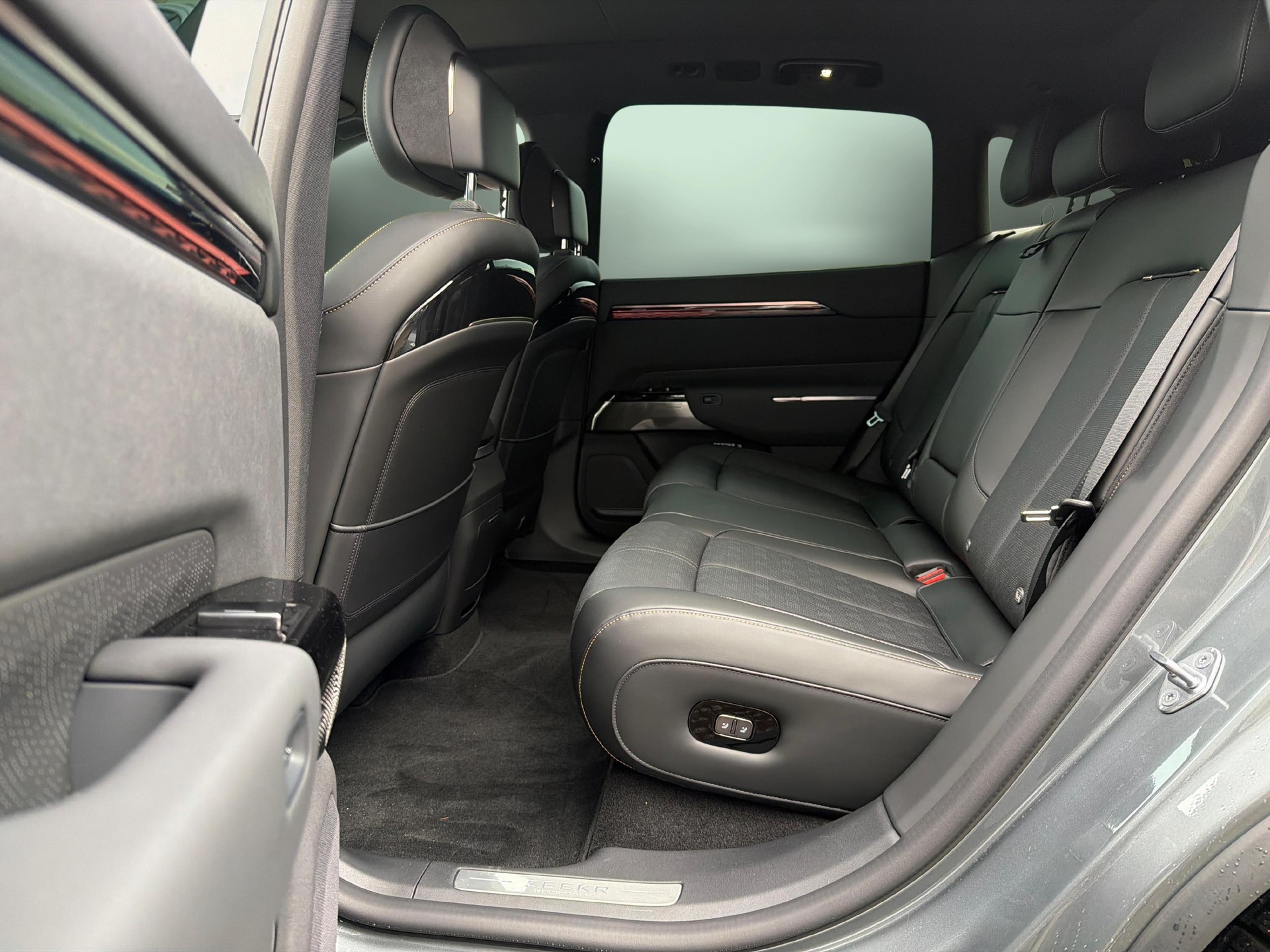 ZEEKR 7X Privilege AWD-image-11