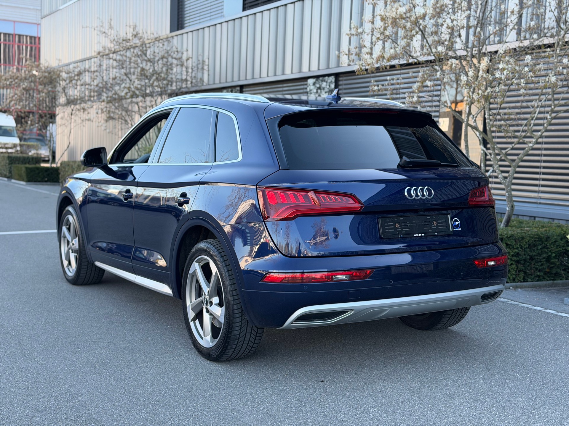 AUDI Q5 2.0 TFSI sport quattro S-tronic-image-4