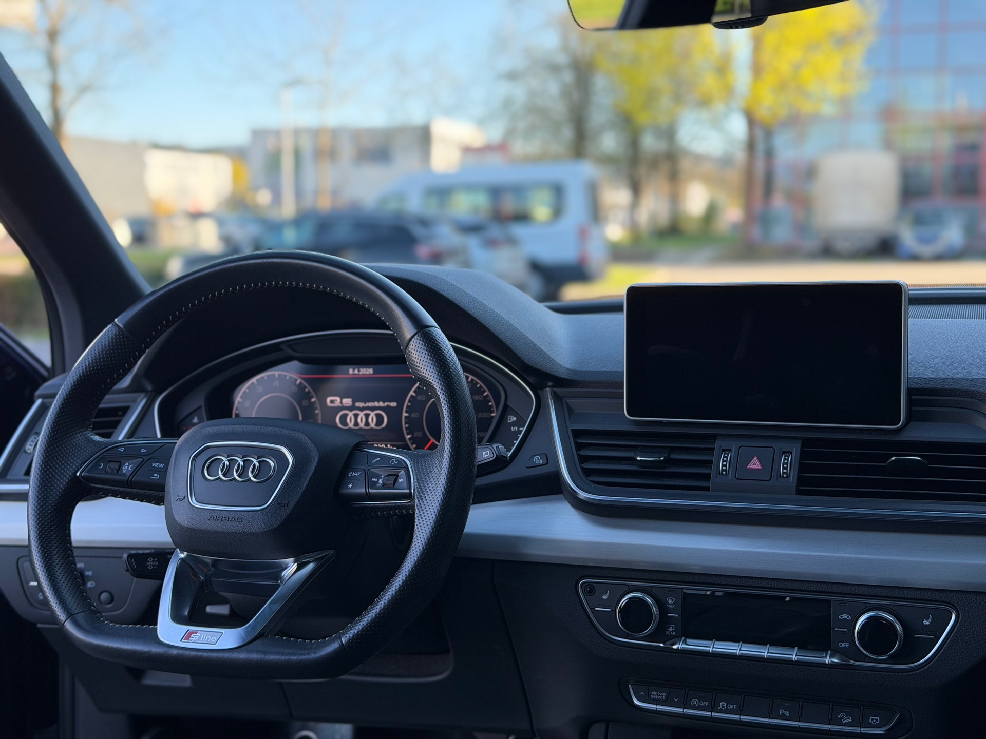 AUDI Q5 2.0 TFSI sport quattro S-tronic-image-11
