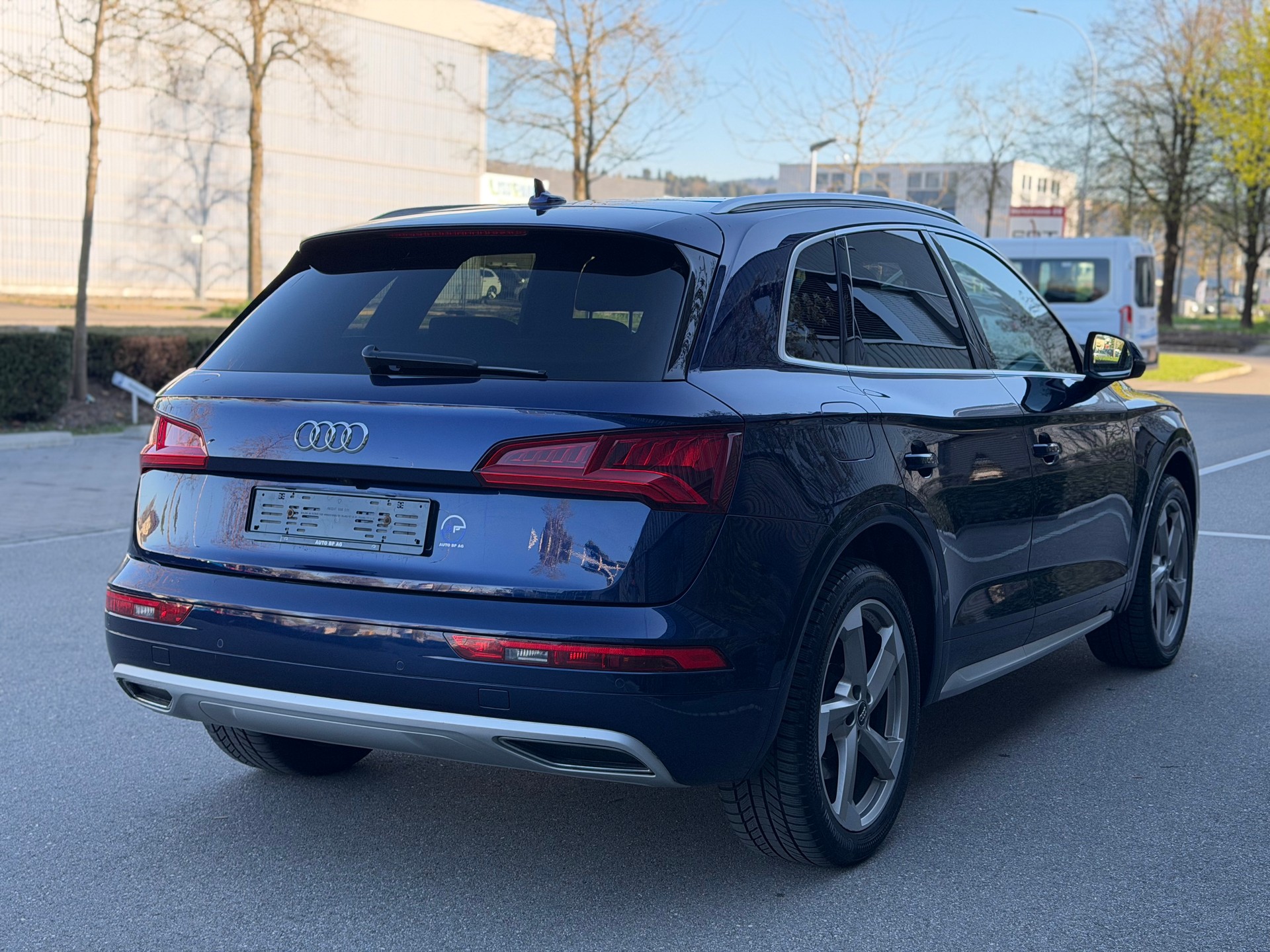 AUDI Q5 2.0 TFSI sport quattro S-tronic-image-6