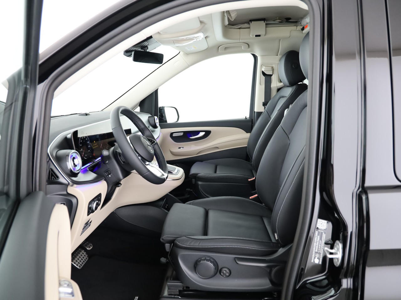 MERCEDES-BENZ MARCO POLO Standard-showroom-element-3