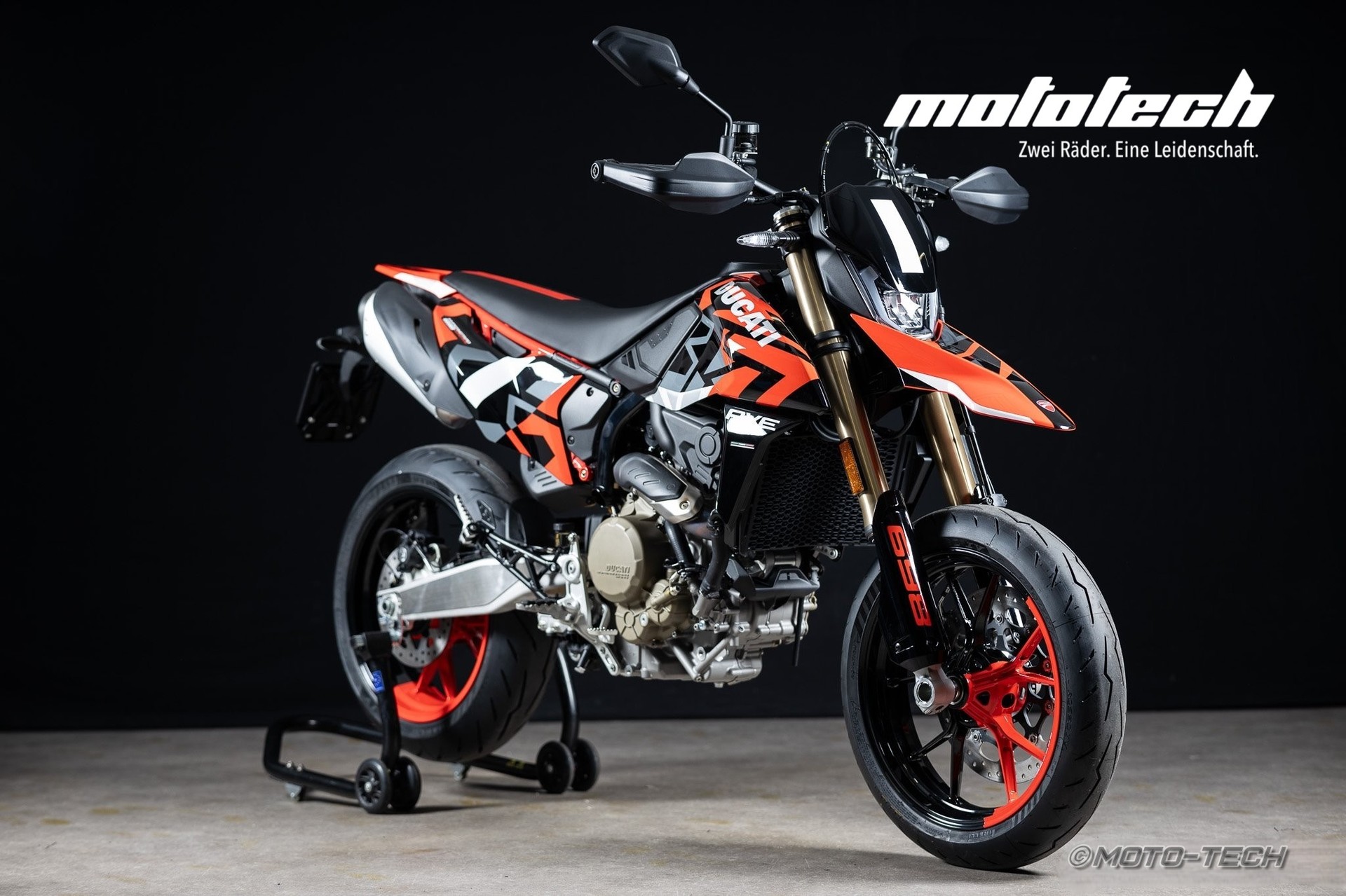 DUCATI Hypermotard 698 Mono RVE / 4 JAHRE GARANTIE-image-7