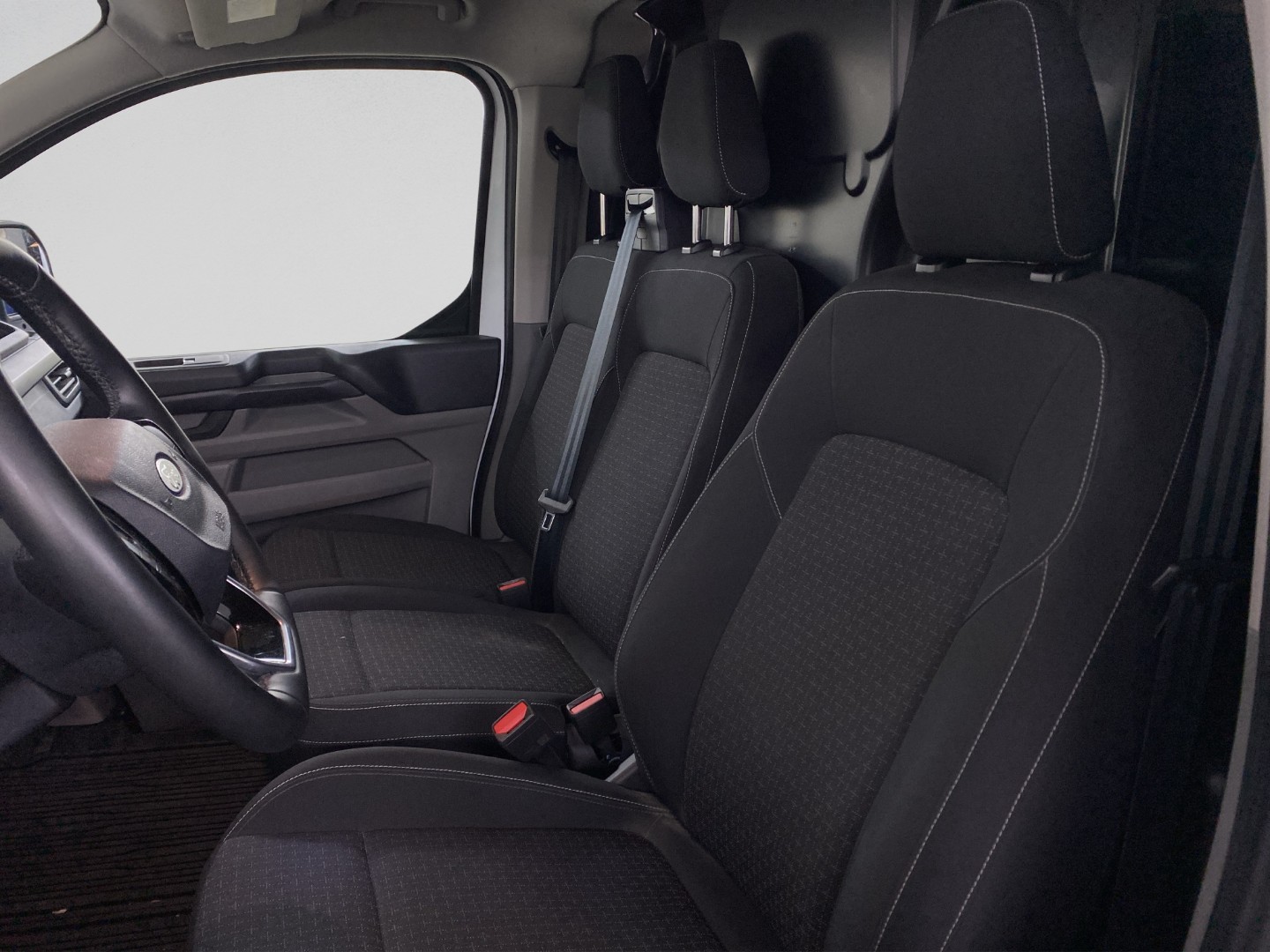 FORD Transit Custom Van 320 L1H1 Trend Automat 4x4-image-11