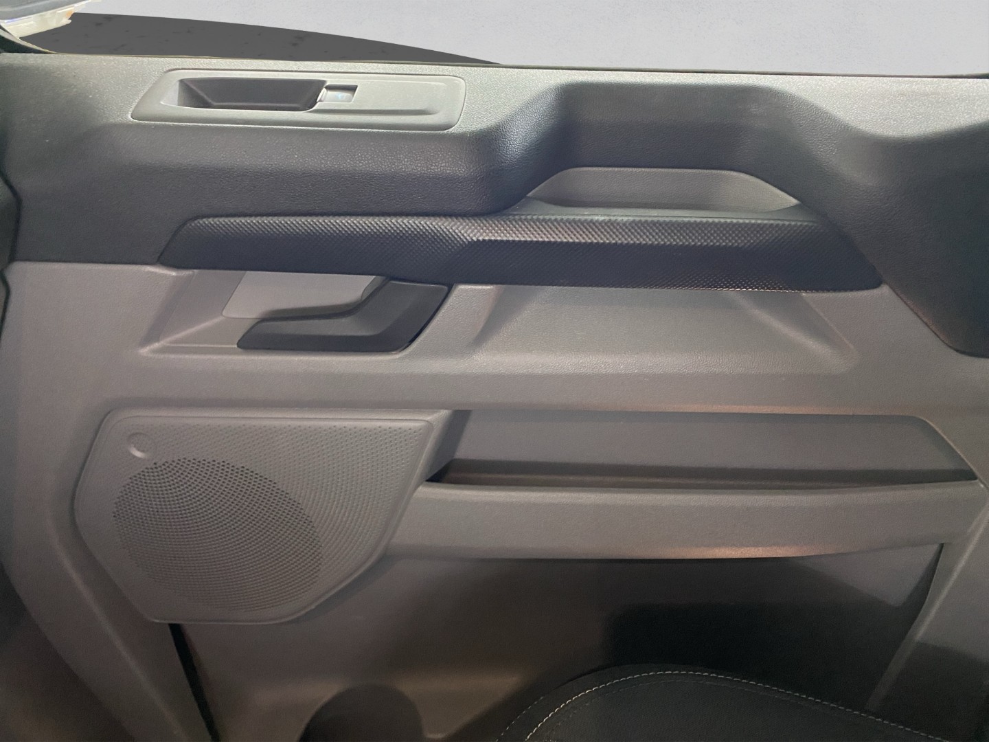 FORD Transit Custom Van 320 L1H1 Trend Automat 4x4-image-19