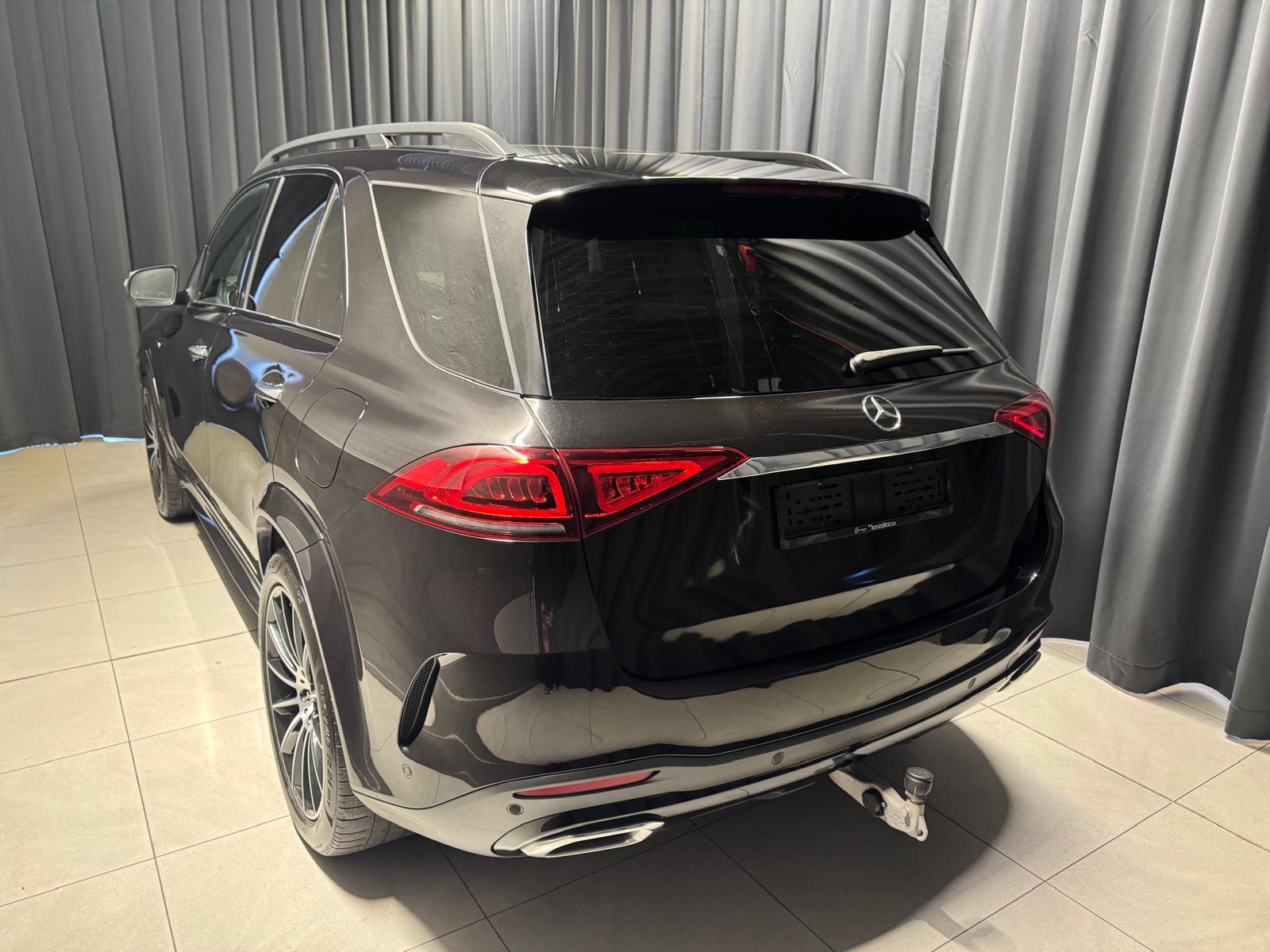 MERCEDES-BENZ GLE 350 e 4Matic AMG Line 9G-Tronic-showroom-element-3
