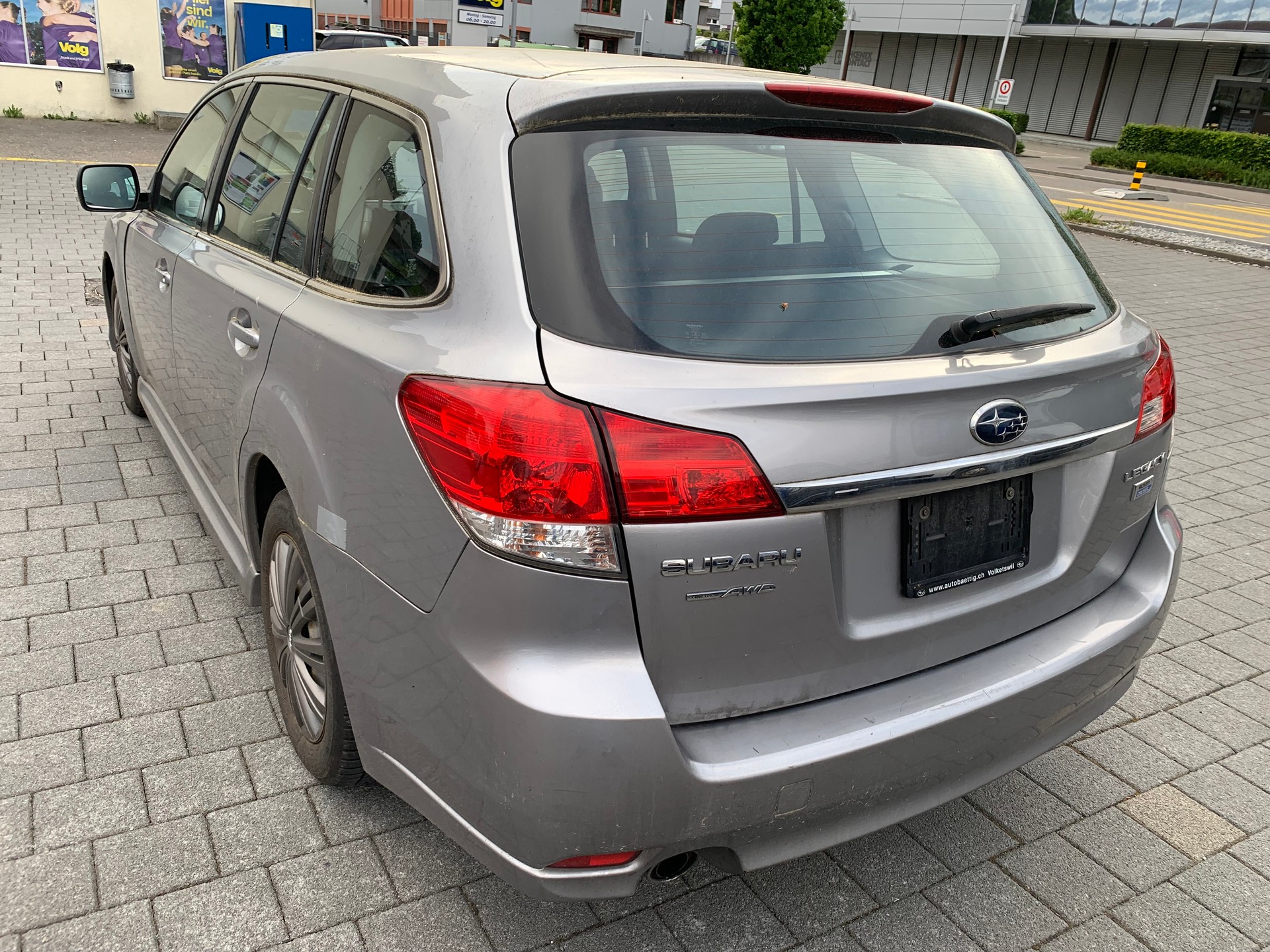 SUBARU Legacy 2.0D Swiss Special AWD-image-3