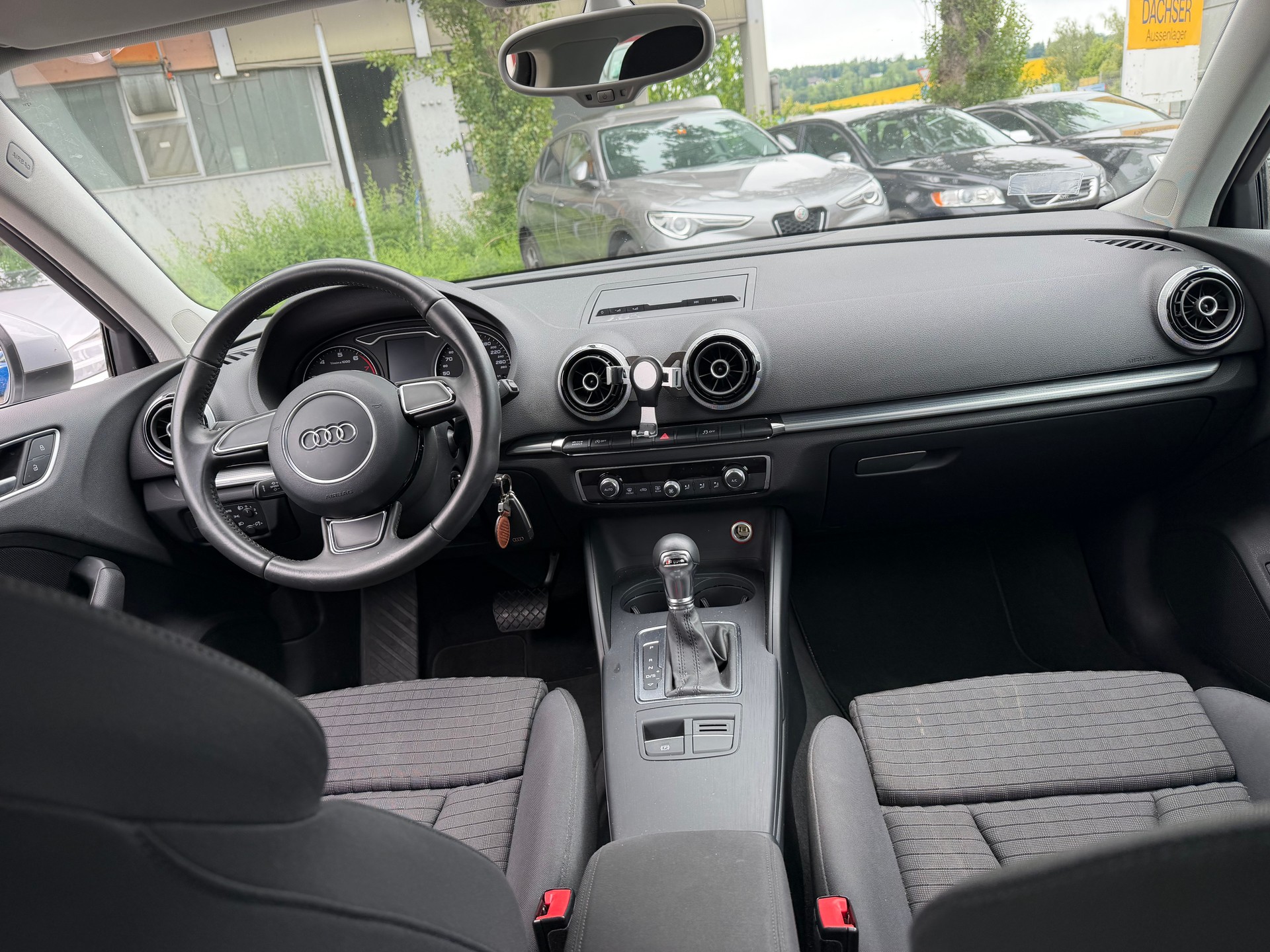 AUDI A3 Sportback 1.8 TFSI Ambition S-tronic-image-7