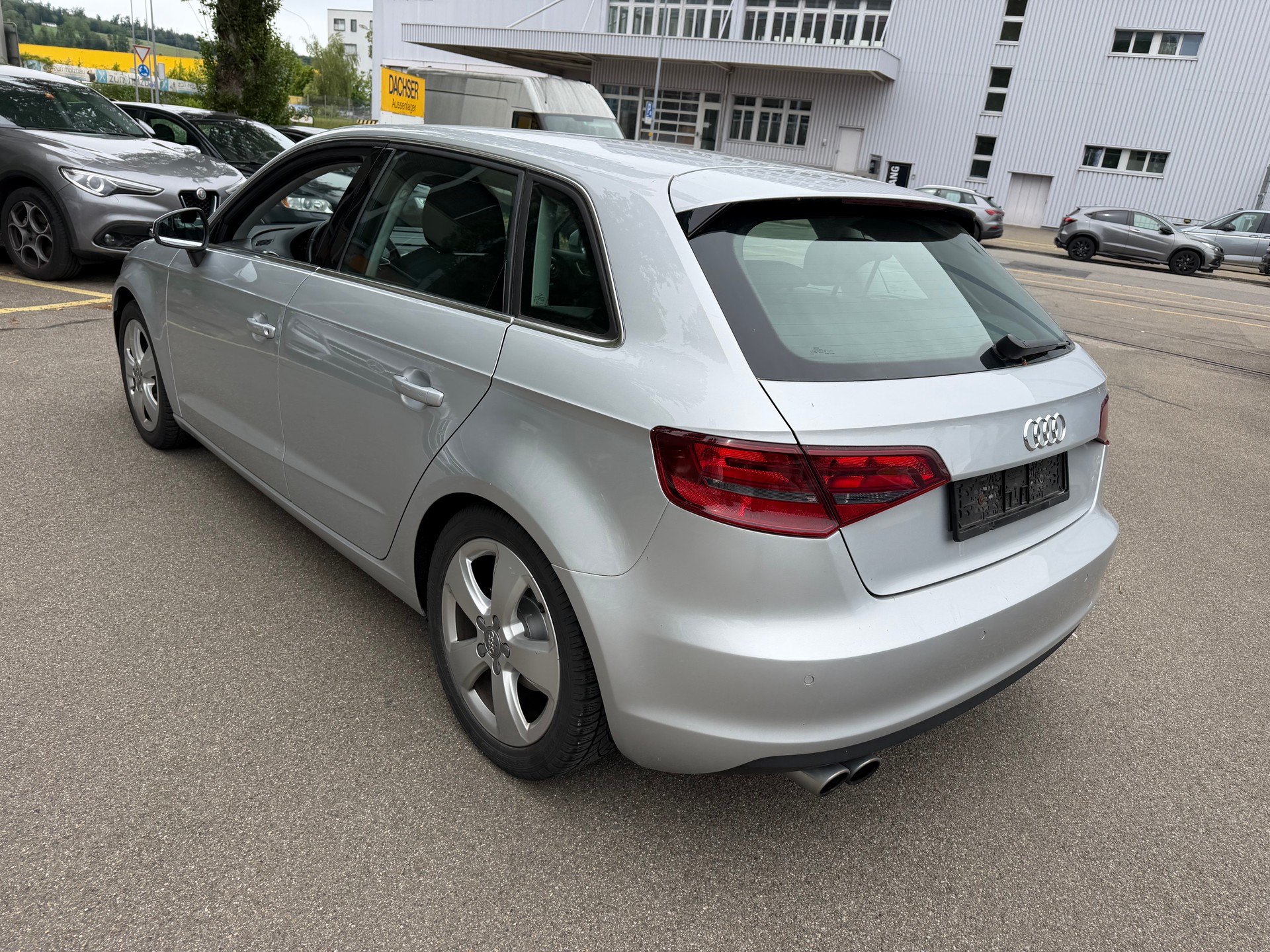 AUDI A3 Sportback 1.8 TFSI Ambition S-tronic-image-6