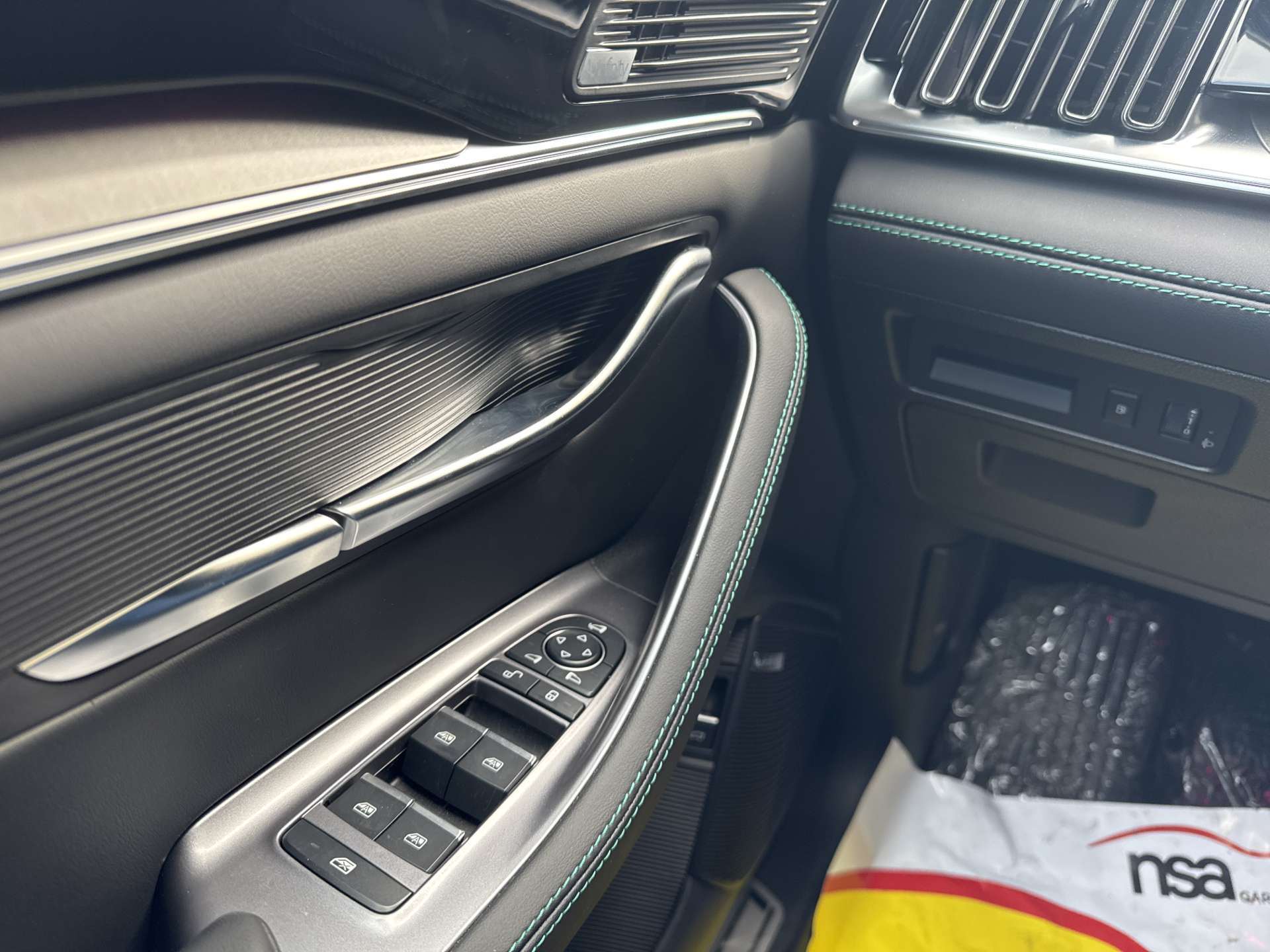 BYD Seal U DM-i PHEV Design AWD 324PS Automat-image-15