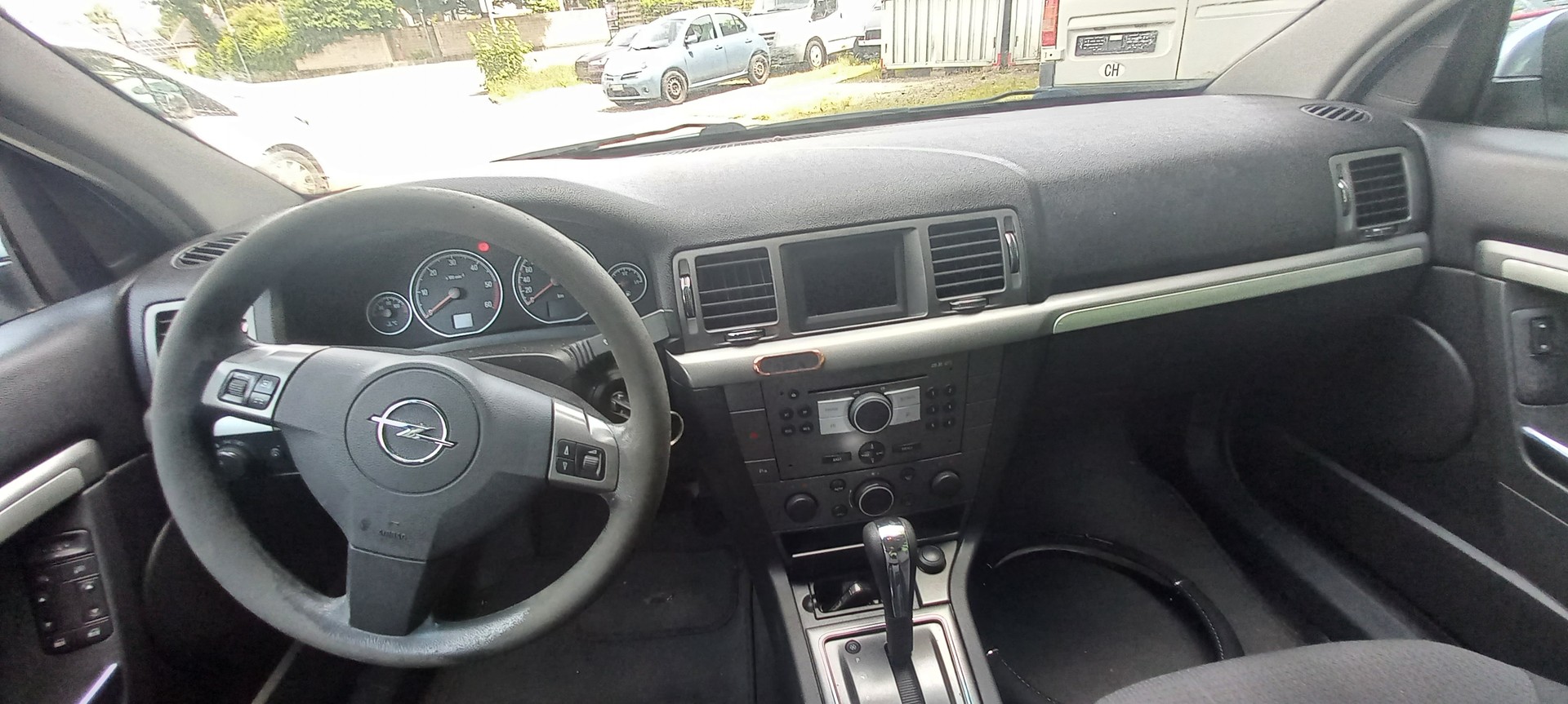 OPEL Vectra 1.9 CDTi 16V GTS-image-8