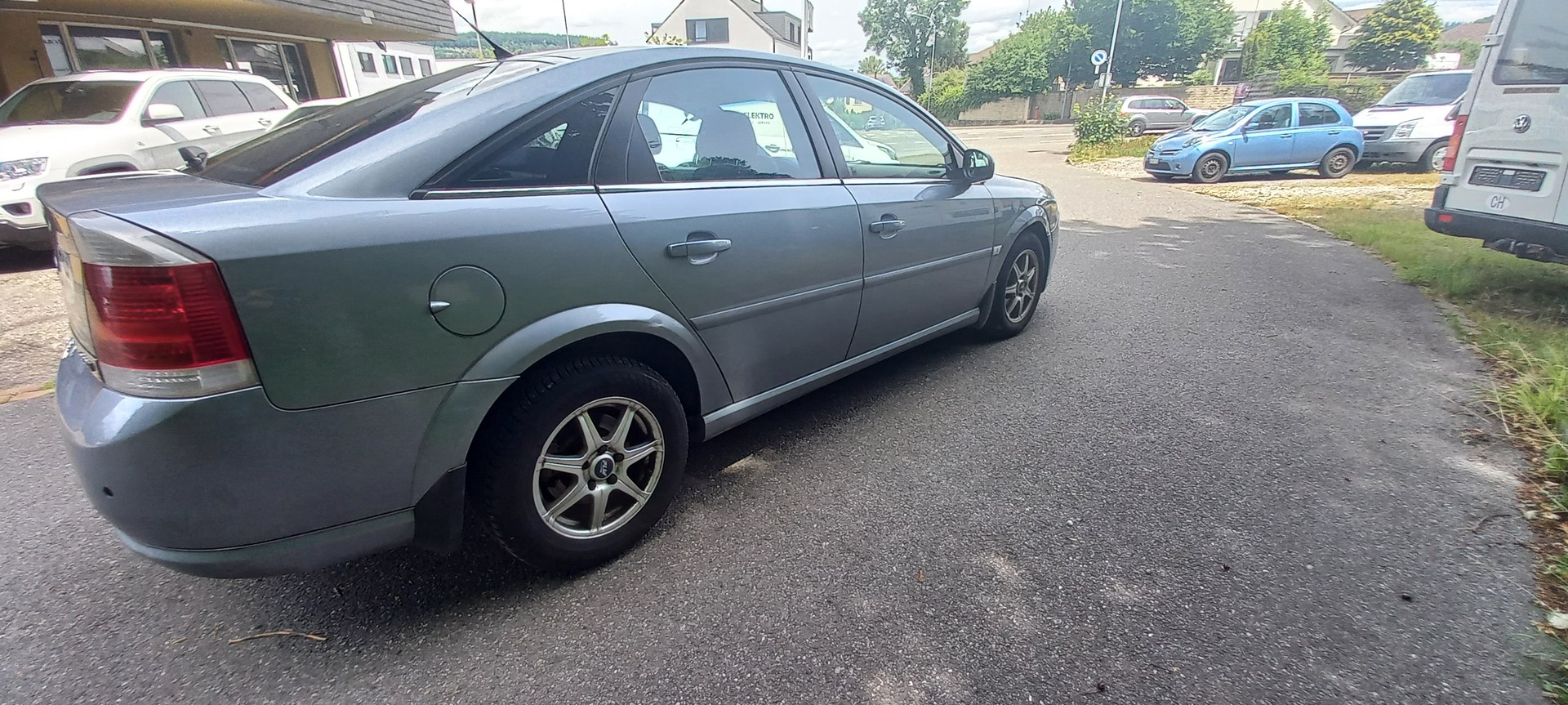 OPEL Vectra 1.9 CDTi 16V GTS-image-2