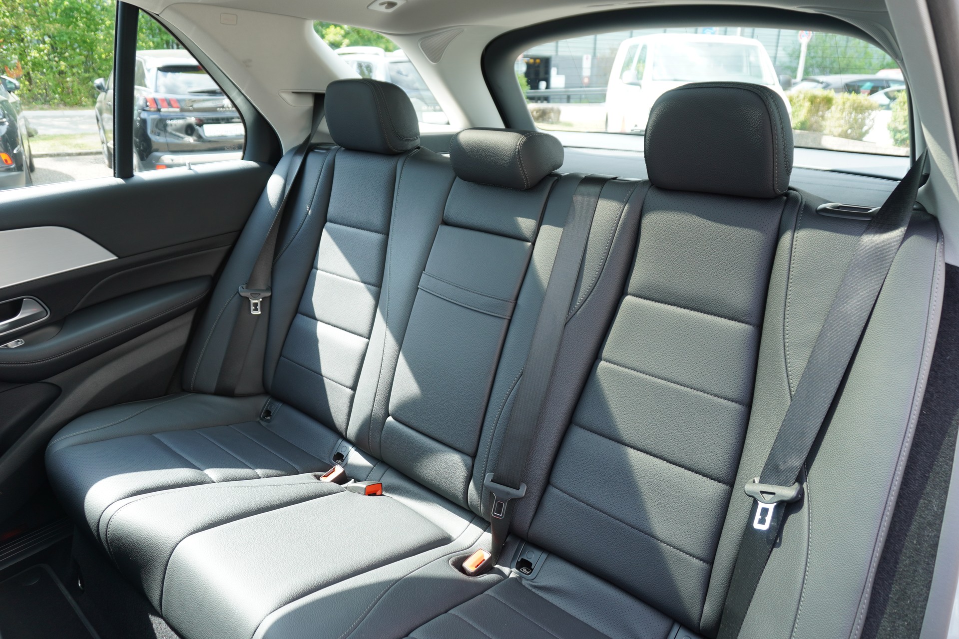 MERCEDES-BENZ GLE 450 4Matic 9G-Tronic-image-18