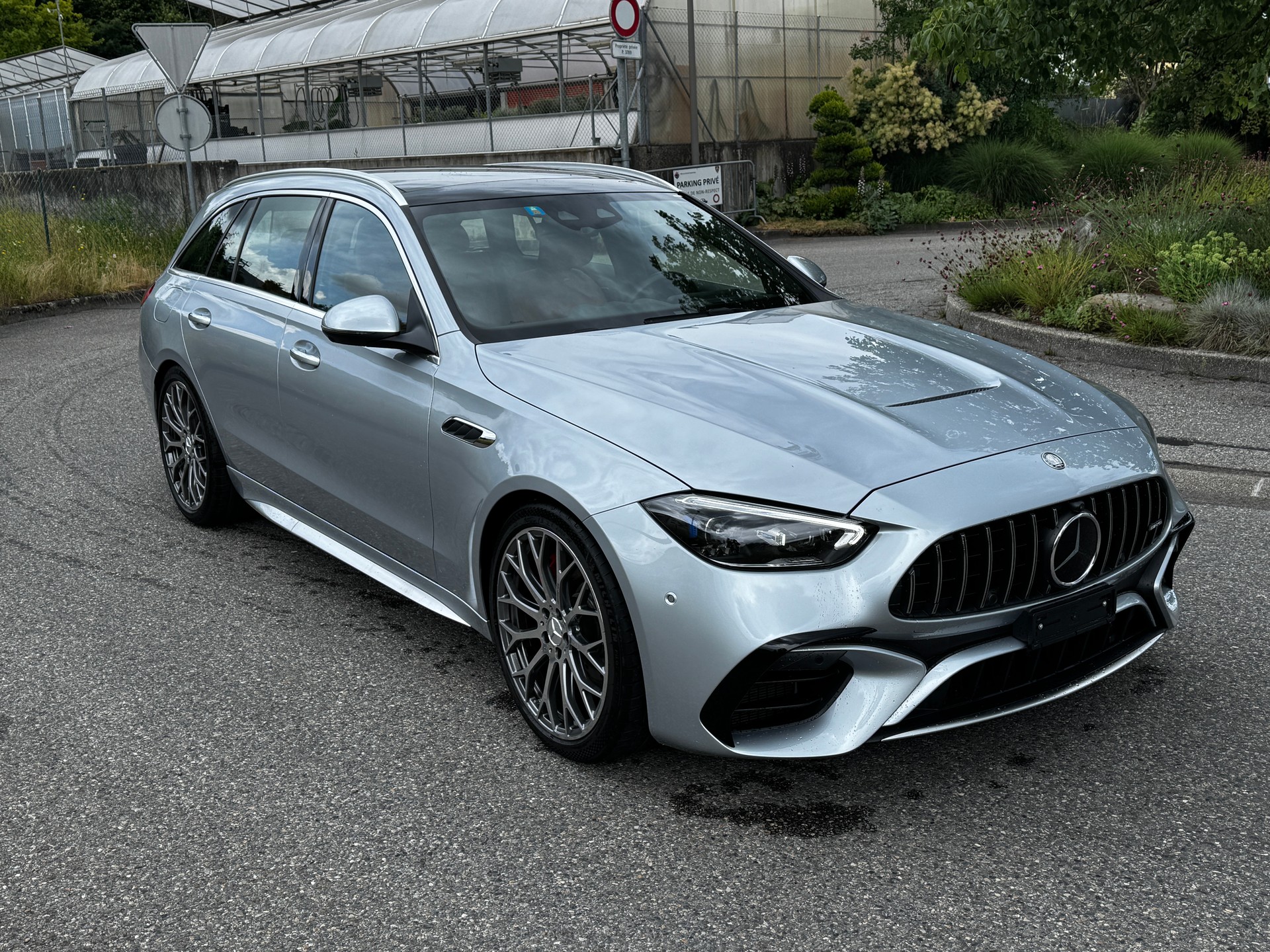 MERCEDES-BENZ C 63 S AMG T E Performance 4 Matic-image-3