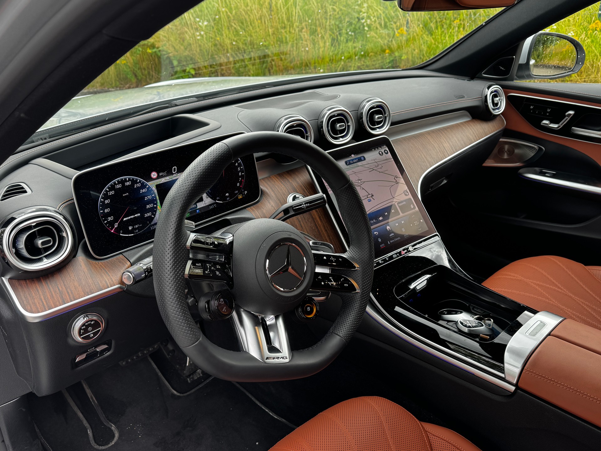 MERCEDES-BENZ C 63 S AMG T E Performance 4 Matic-image-5