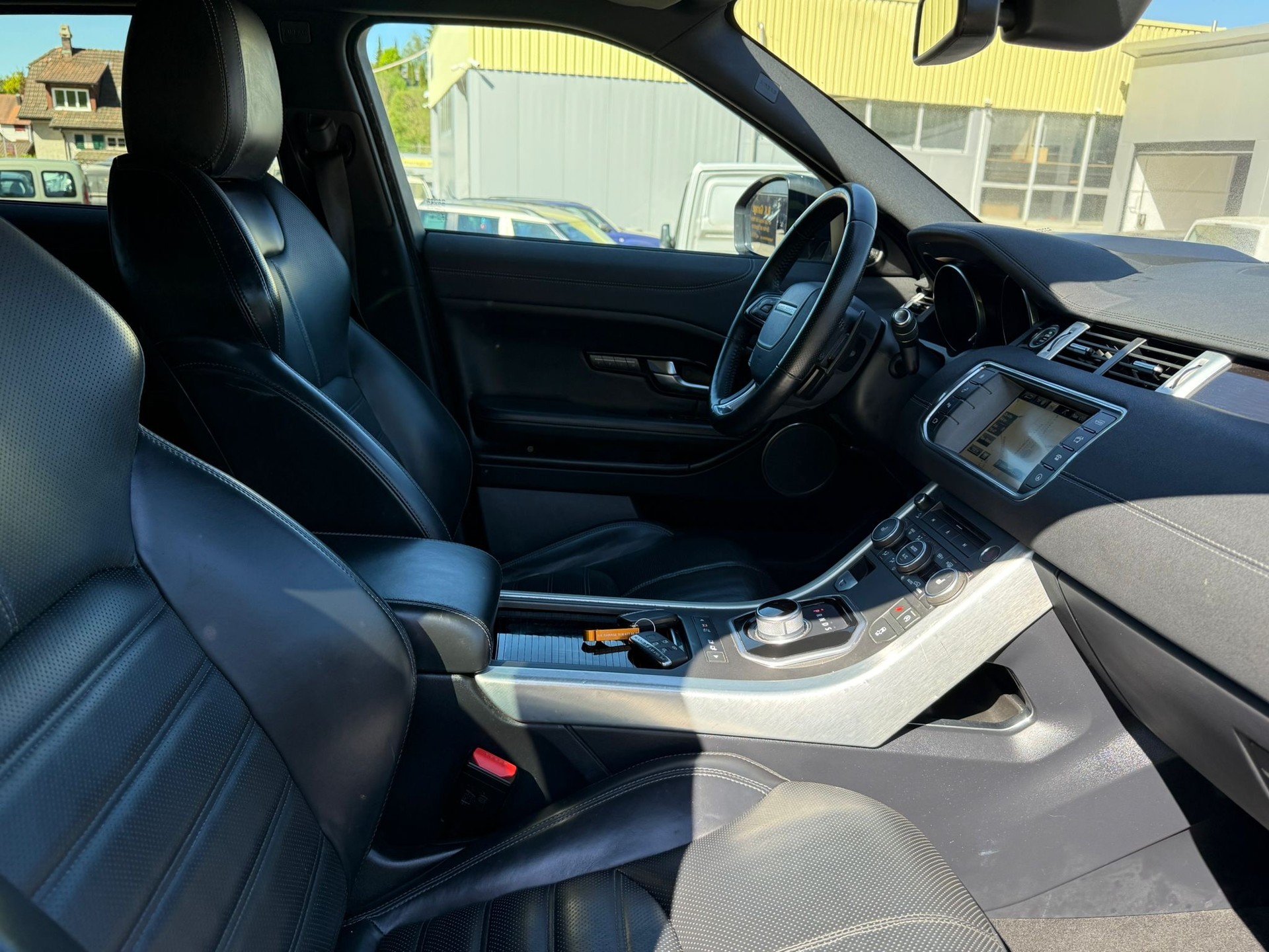 LAND ROVER Range Rover Evoque 2.0 Si4 HSE Dynamic AT9-image-7