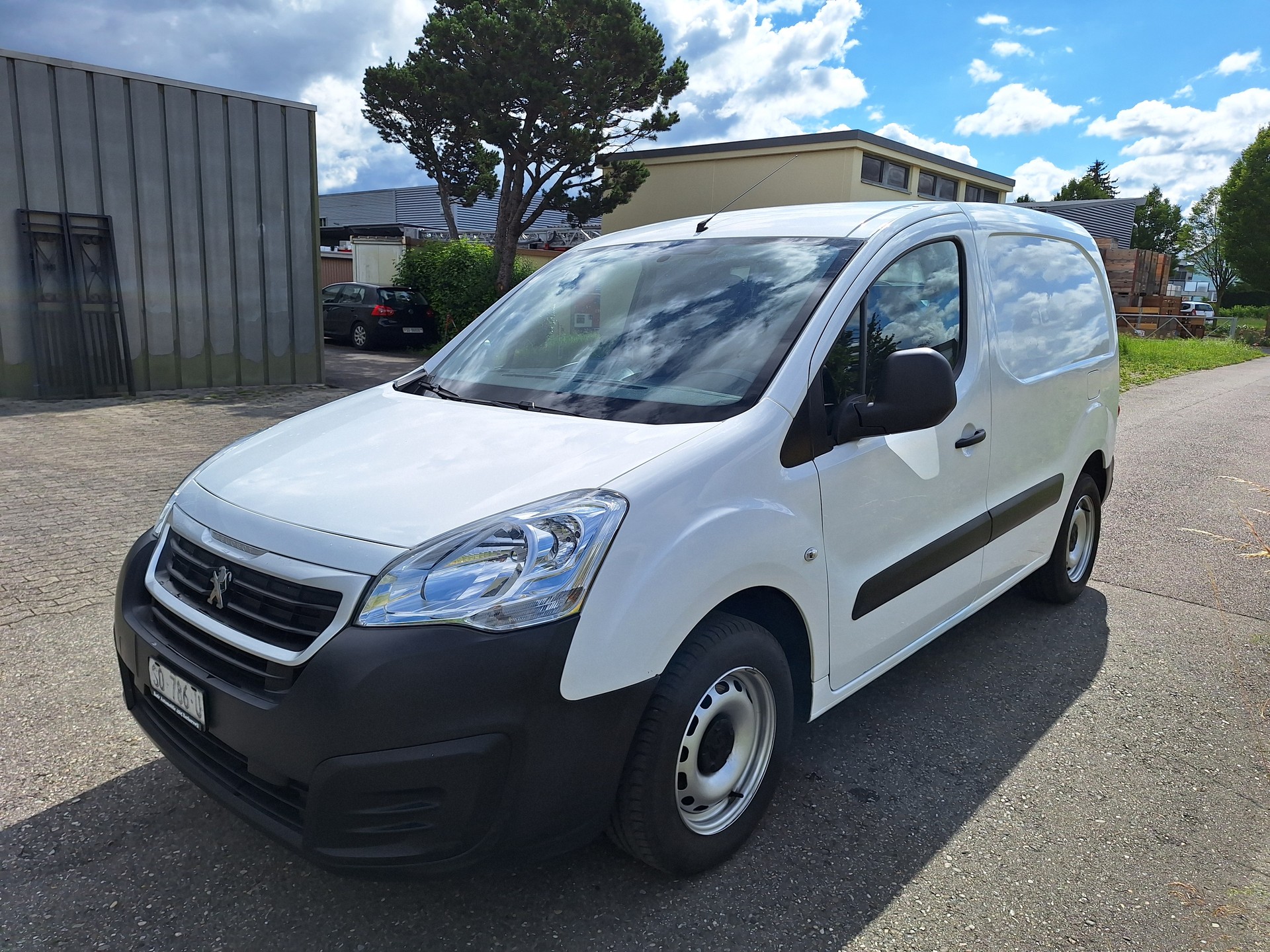 PEUGEOT Partner 1.6 VTi Active-image-1