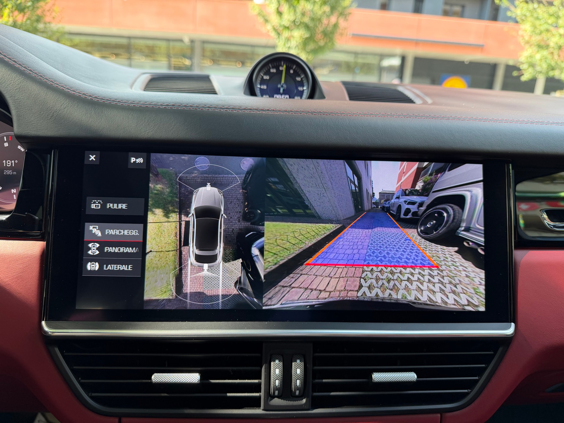 PORSCHE Cayenne Coupé E-Hybrid-image-10
