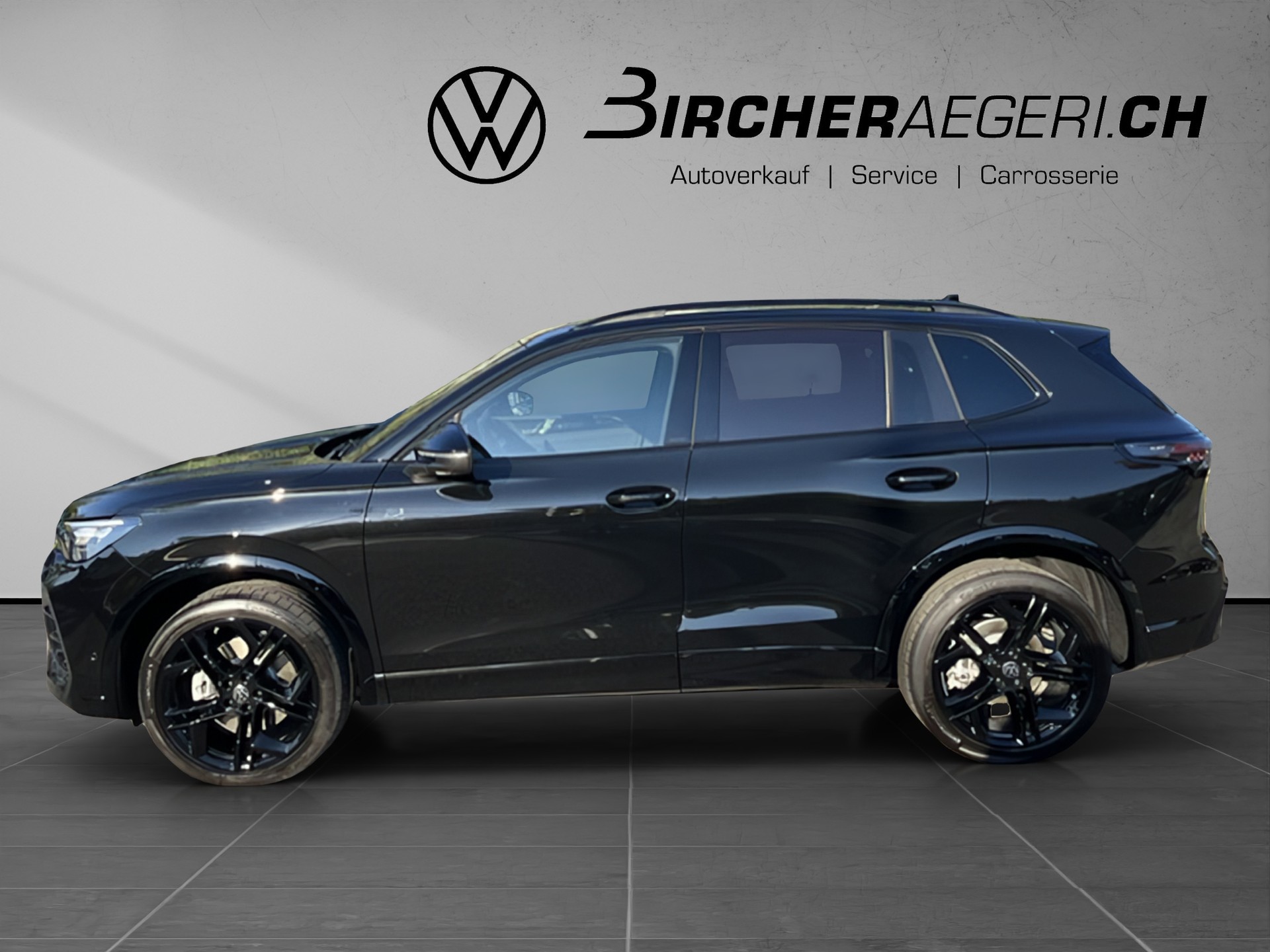 VW Tiguan 2.0 TSI DSG R-Line Plus 4Motion-showroom-element-1