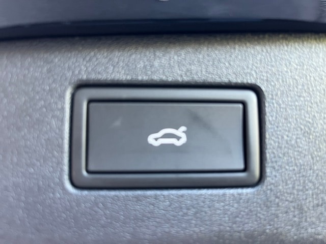 VW Tiguan 2.0 TSI DSG R-Line Plus 4Motion-image-28