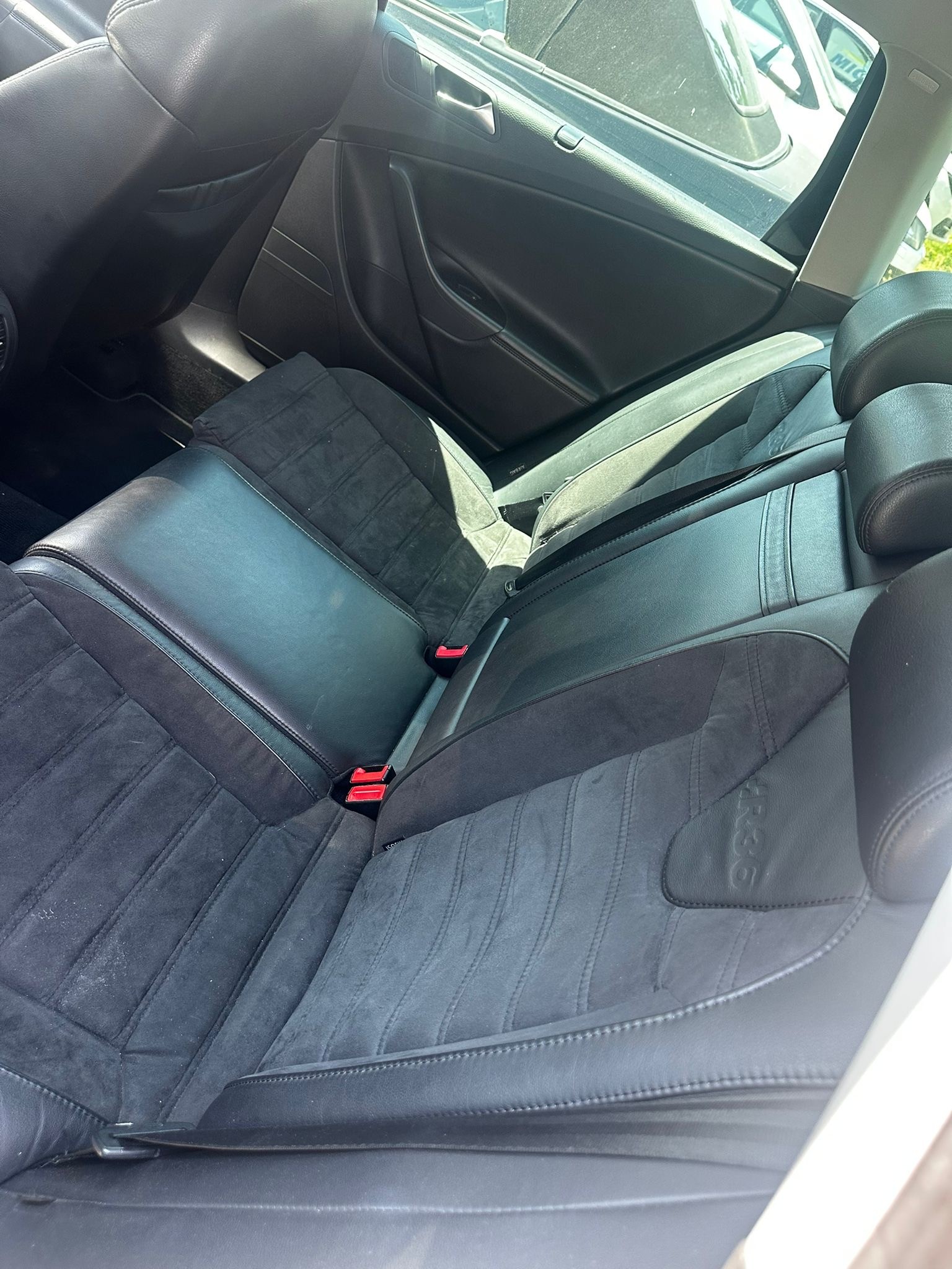 VW Passat Variant R36 4Motion-image-6