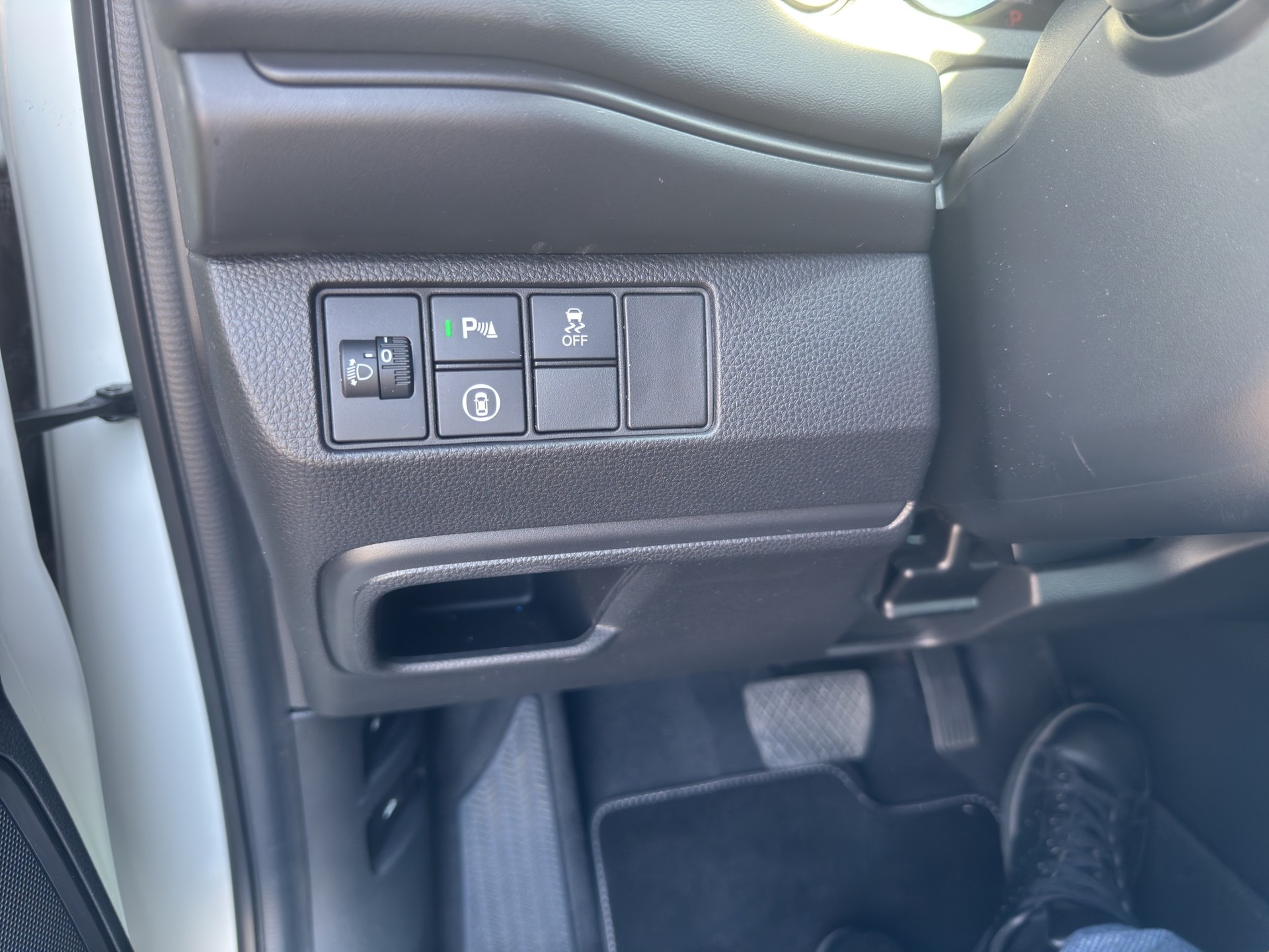 HONDA HR-V 1.5 i-MMD Elegance-image-17