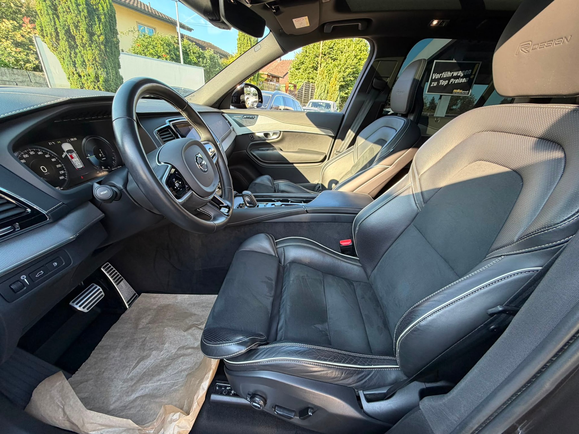 VOLVO XC90 T8 eAWD R-Design Geartronic-image-13