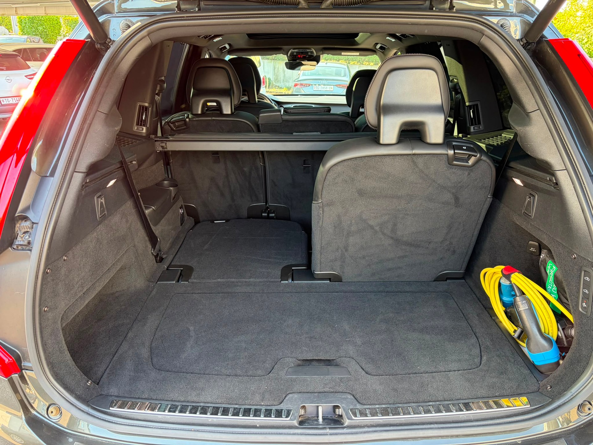 VOLVO XC90 T8 eAWD R-Design Geartronic-image-8