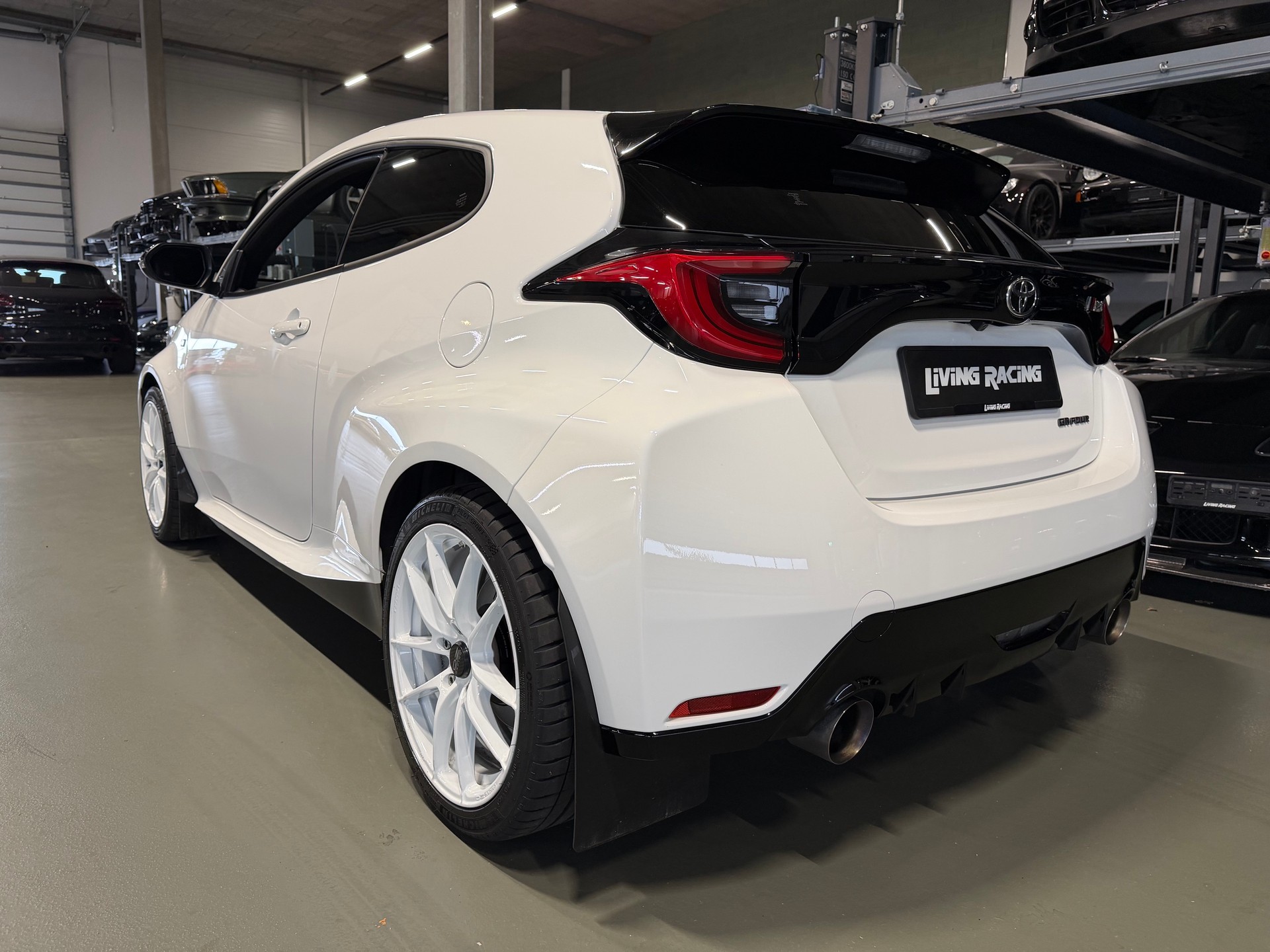TOYOTA Yaris 1.6 GR Sport *Track pack + upgrade*-image-2