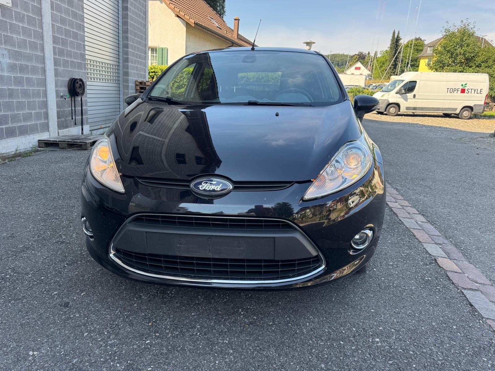 FORD Fiesta 1.6 16V Titanium-image-1