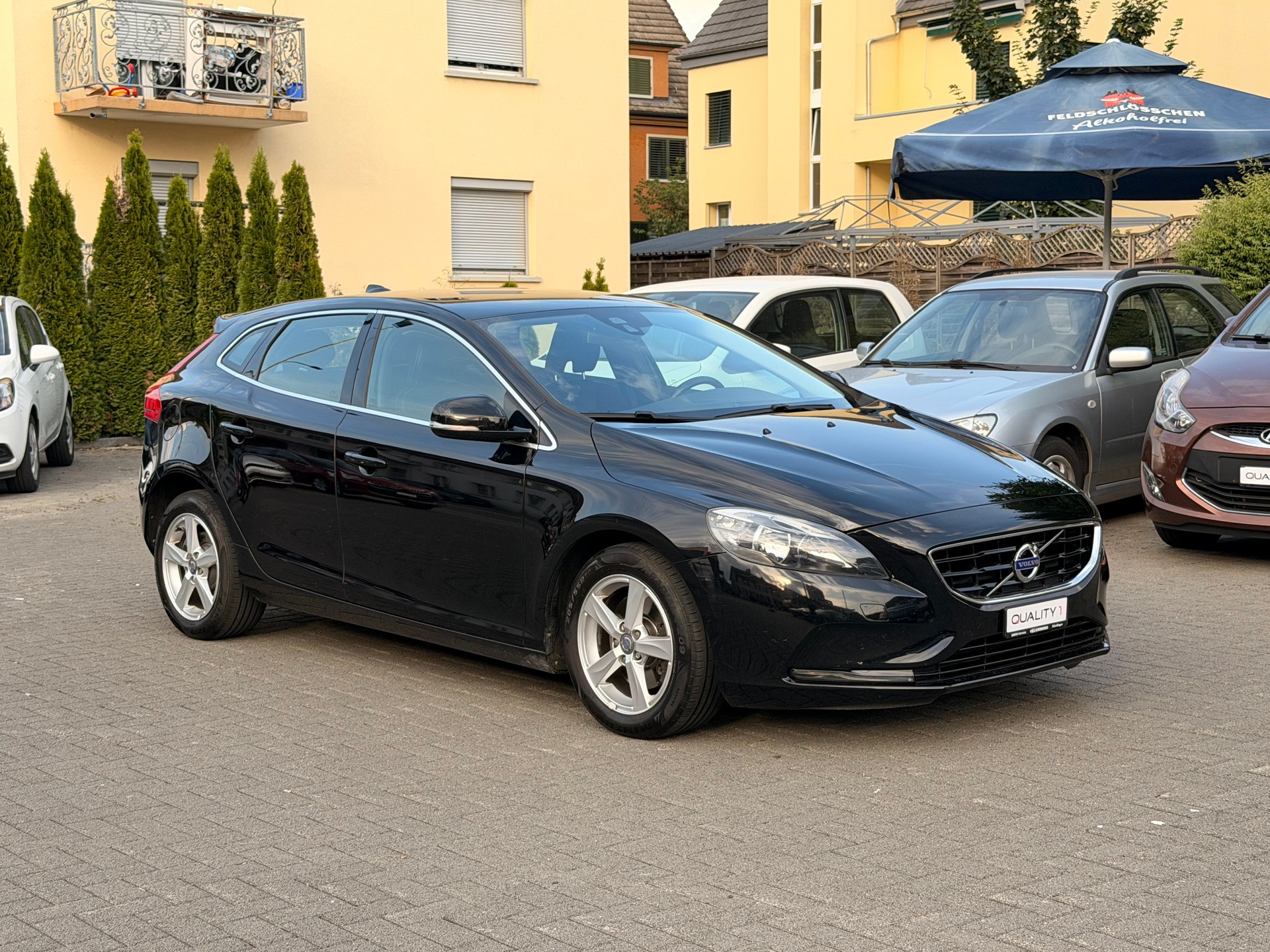 VOLVO V40 T4 Momentum Powershift-image-6