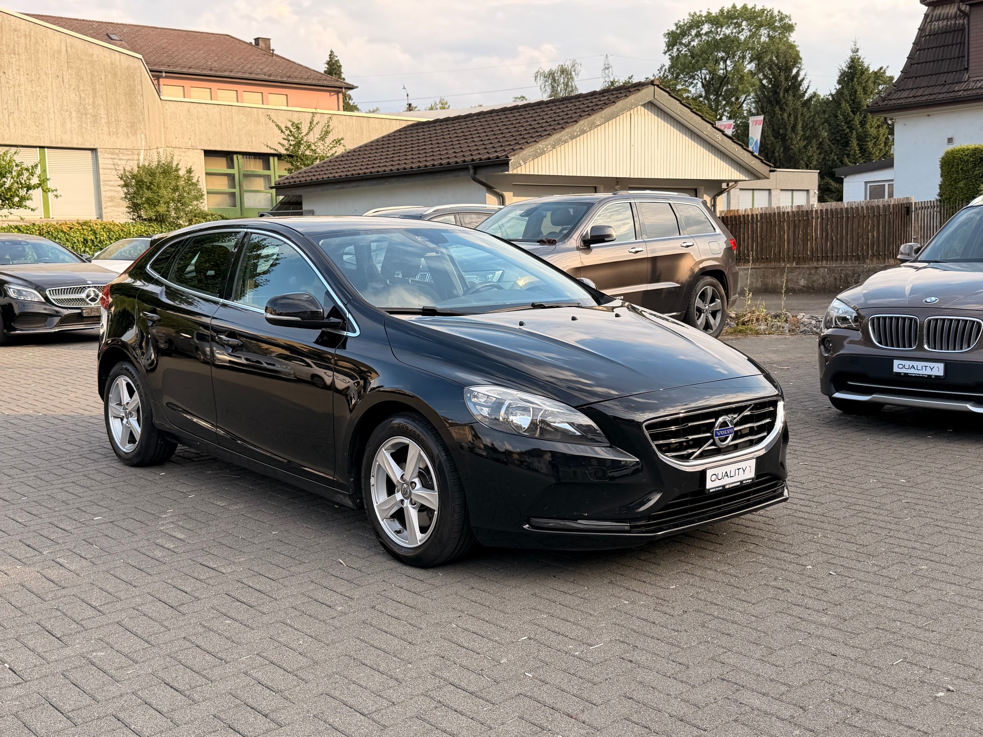 VOLVO V40 T4 Momentum Powershift