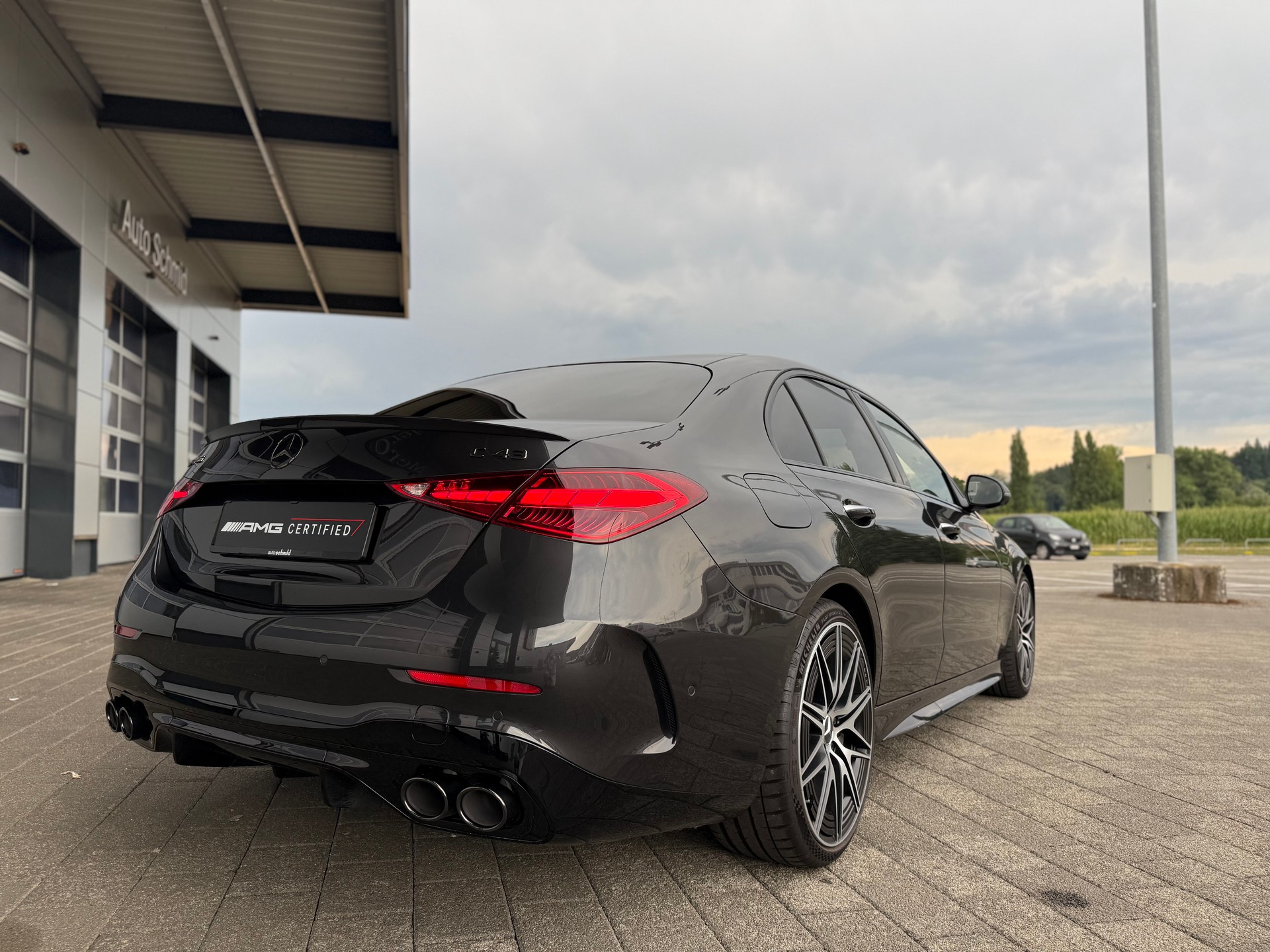 MERCEDES-BENZ C 43 AMG 4 Matic Executive Edition-showroom-element-1