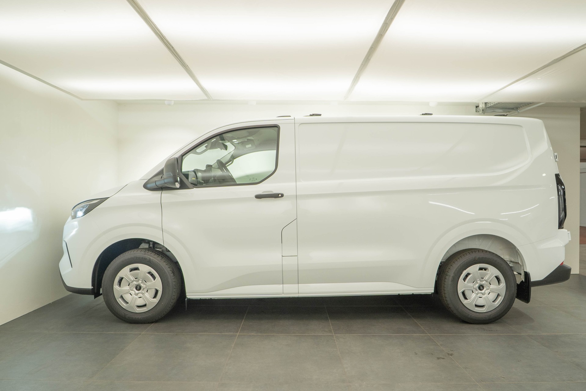 FORD Transit C Van 320 L1 2.0 EcoBlue 136 Trend 4x4-showroom-element-2