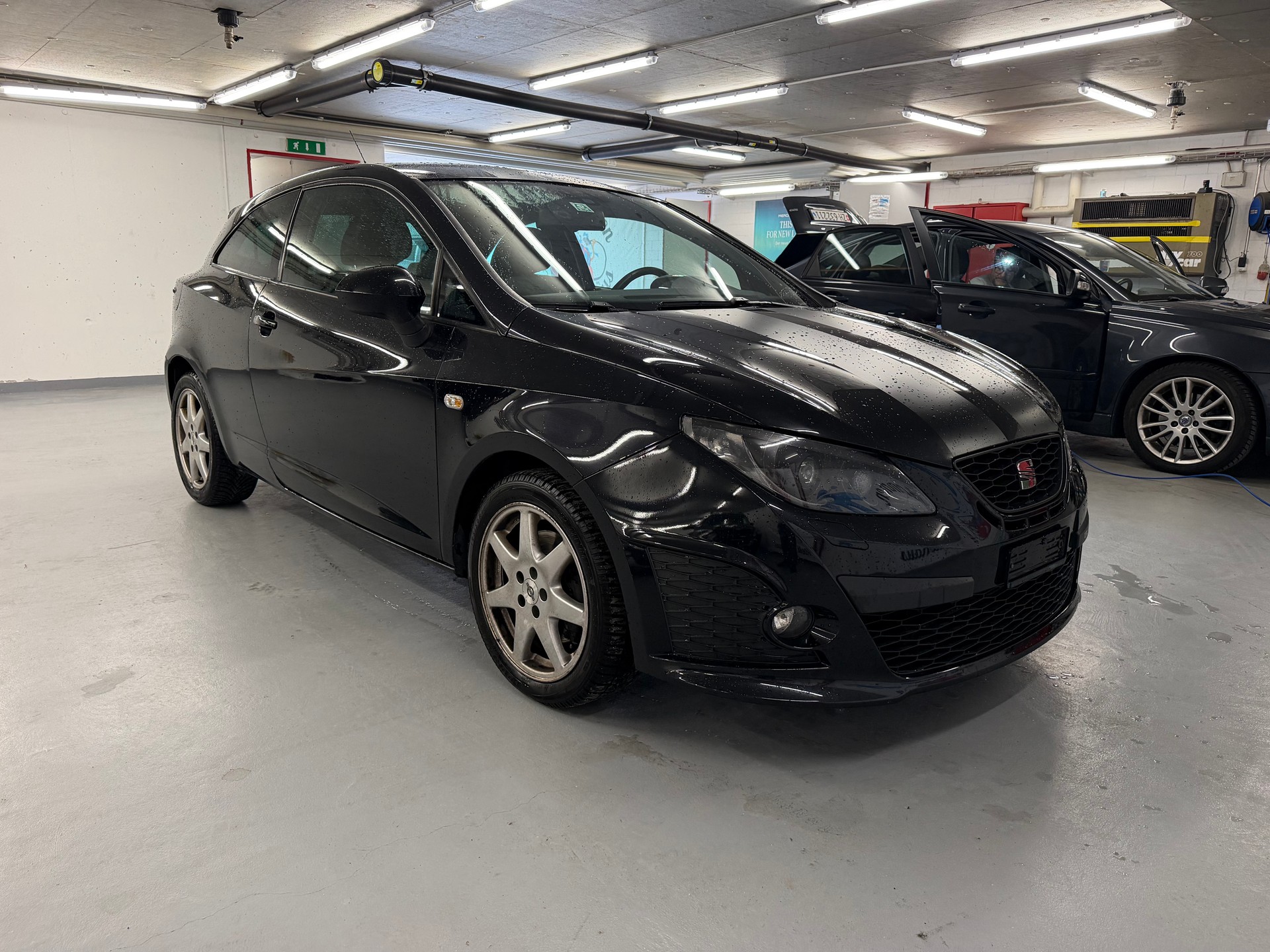 SEAT Ibiza SC 1.4 TSI Cupra R210 Swiss Racing DSG-showroom-element-1