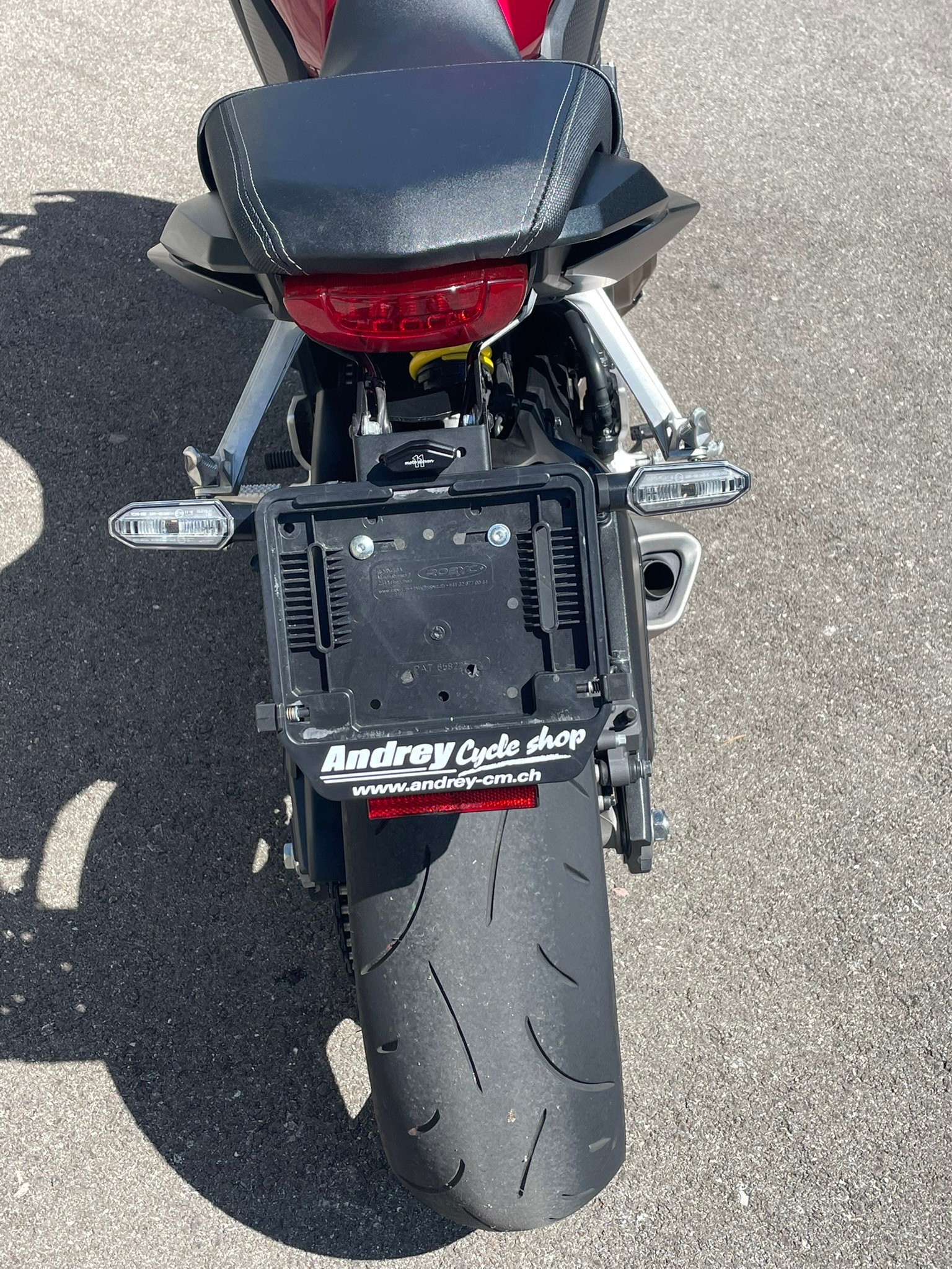 HONDA CB 650 R-image-10