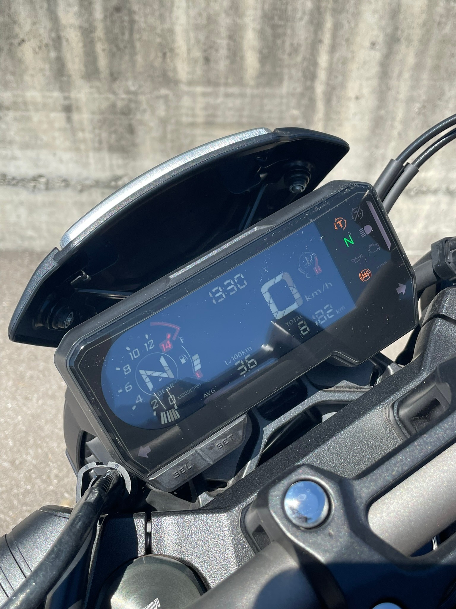 HONDA CB 650 R-image-9