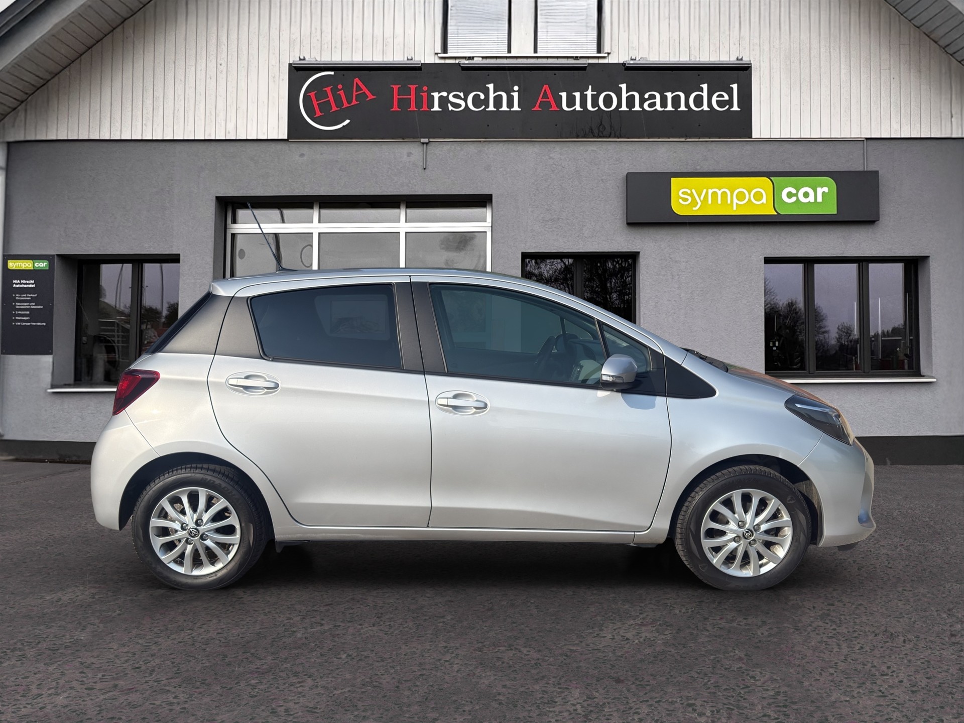 TOYOTA Yaris 1.33 Trend-image-4