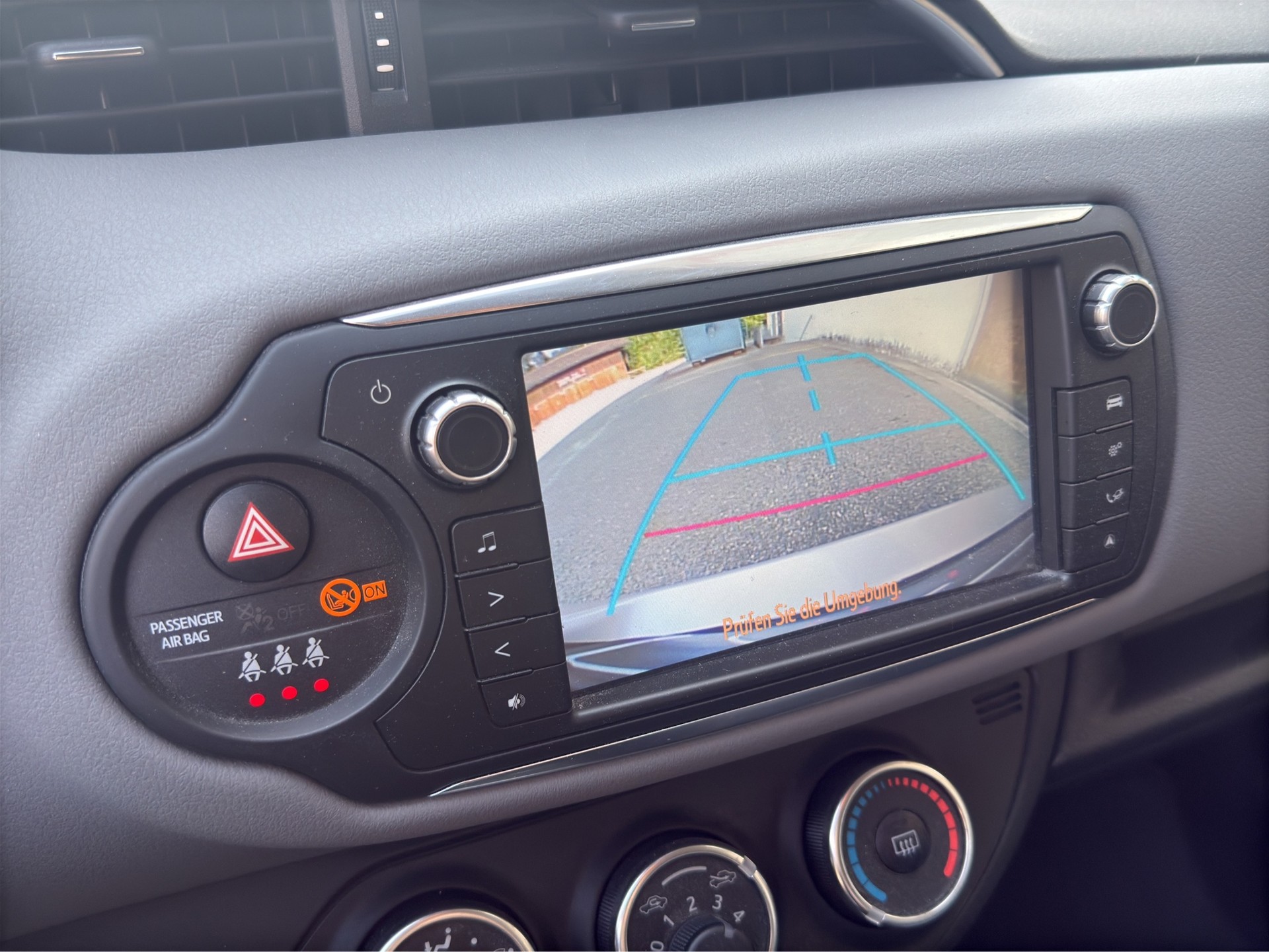 TOYOTA Yaris 1.33 Trend-image-18