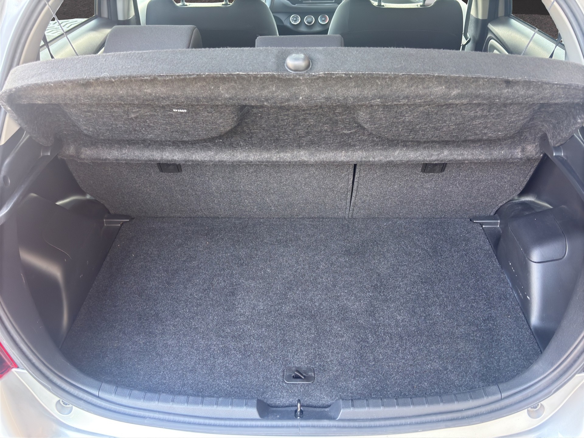 TOYOTA Yaris 1.33 Trend-image-17